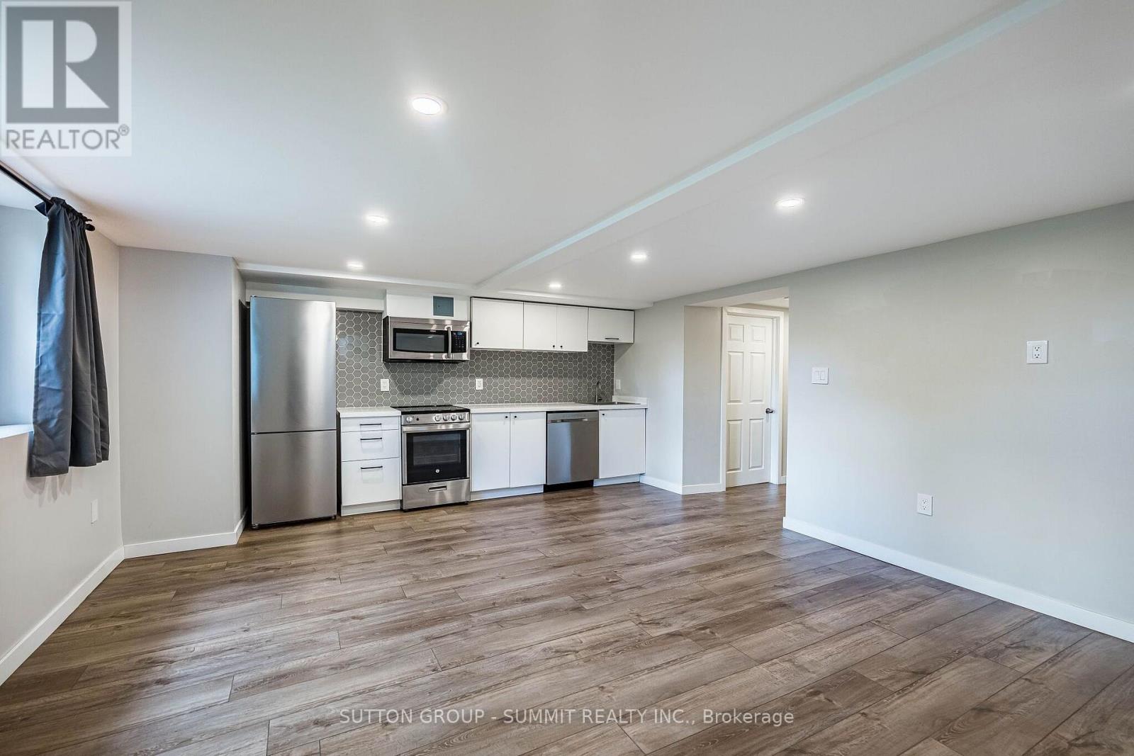 32 Ellis Avenue Property Photo 16