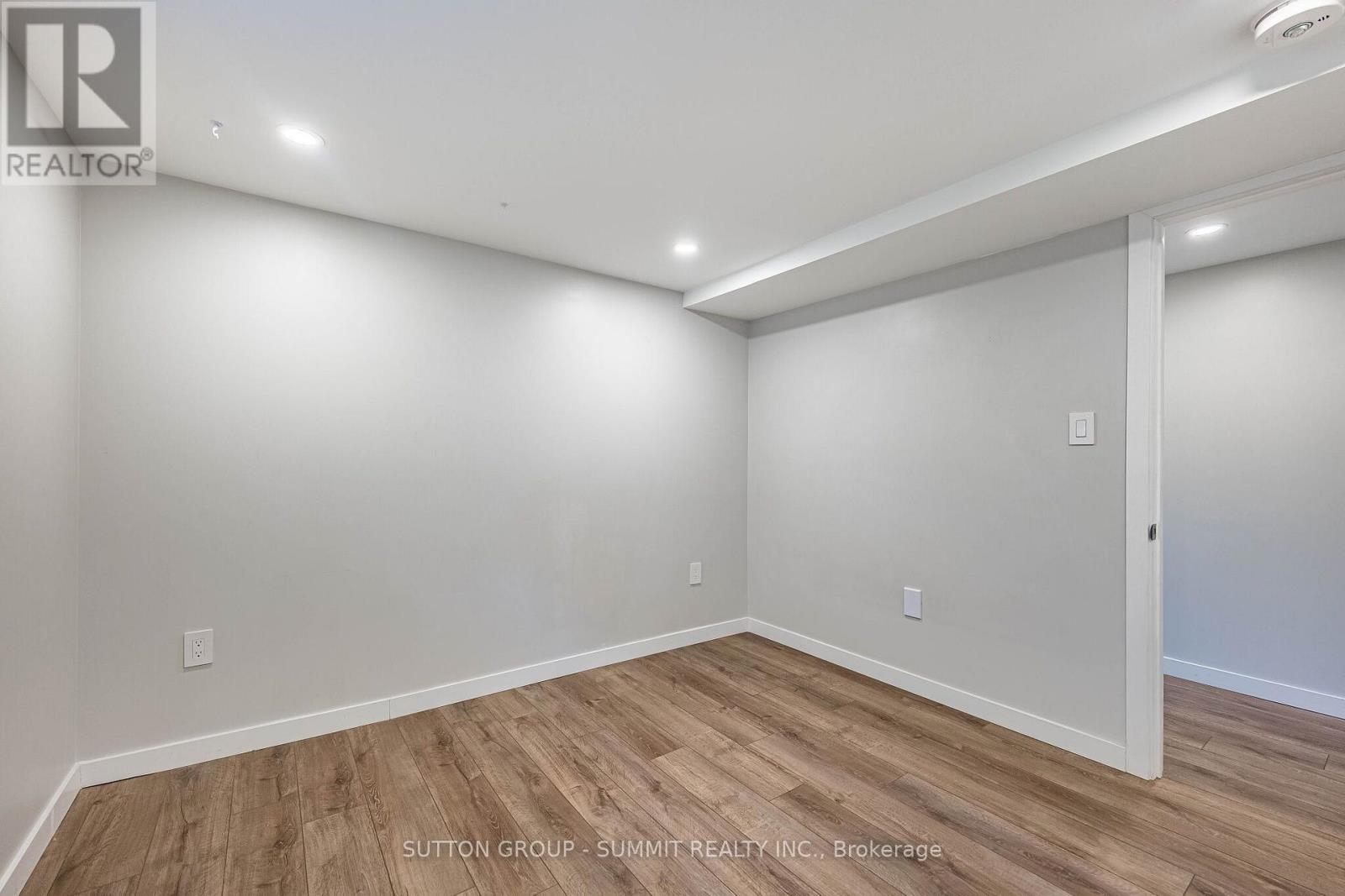 32 Ellis Avenue Property Photo 31