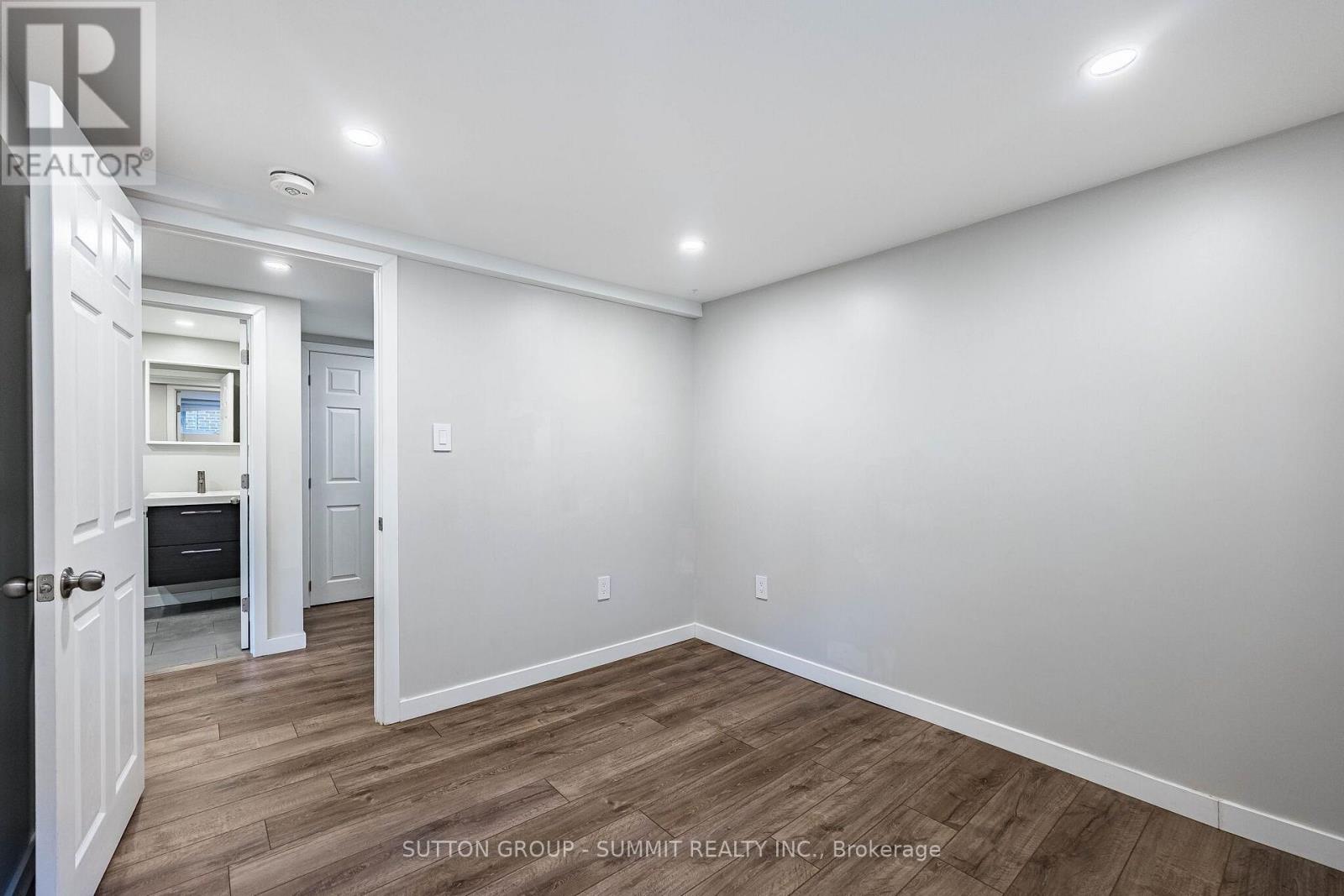 32 Ellis Avenue Property Photo 35
