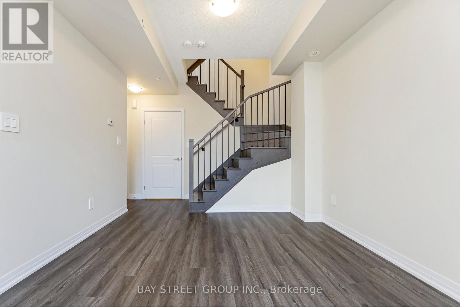 111 - 1573 Rose Way Property Photo 13
