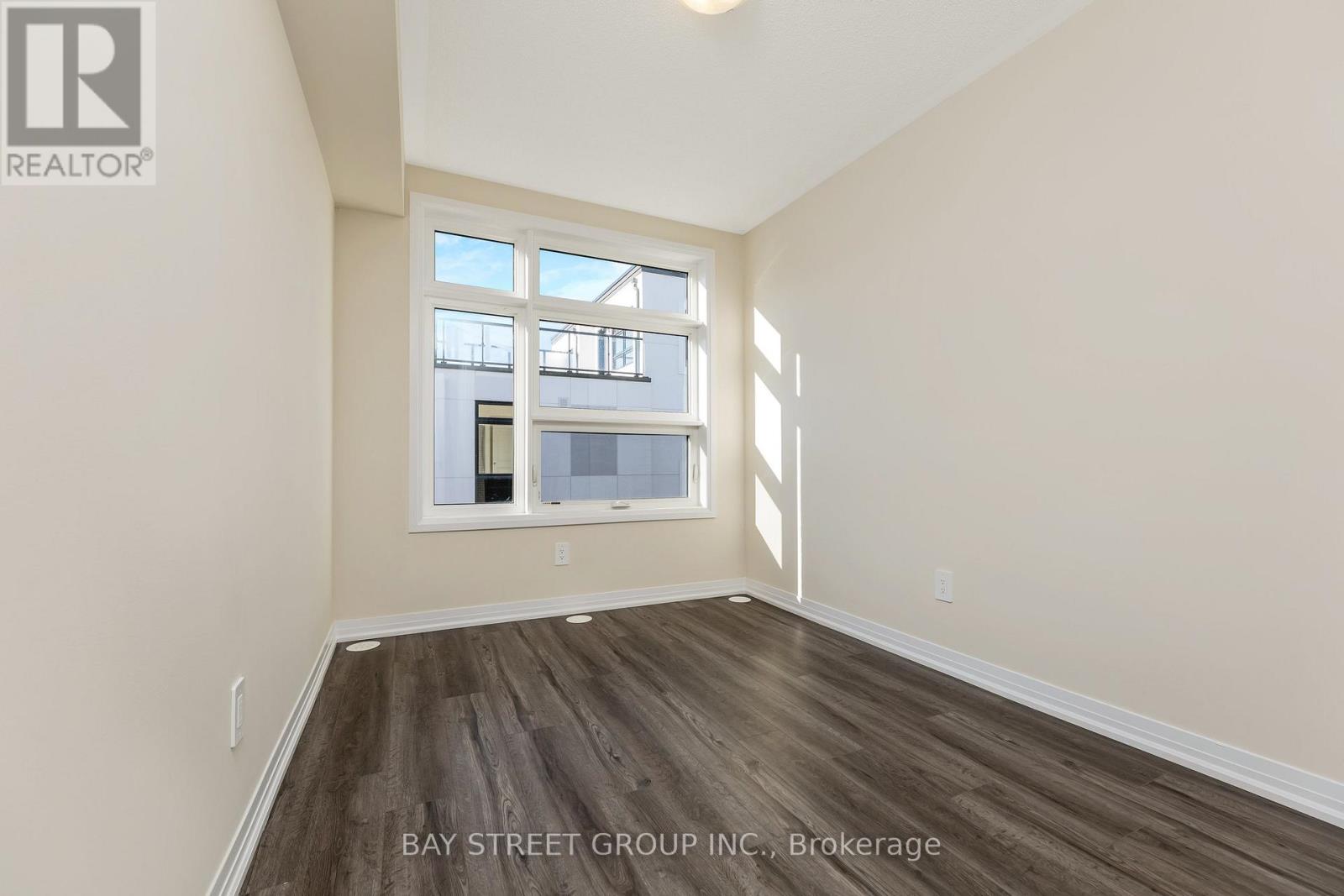 111 - 1573 Rose Way Property Photo 15