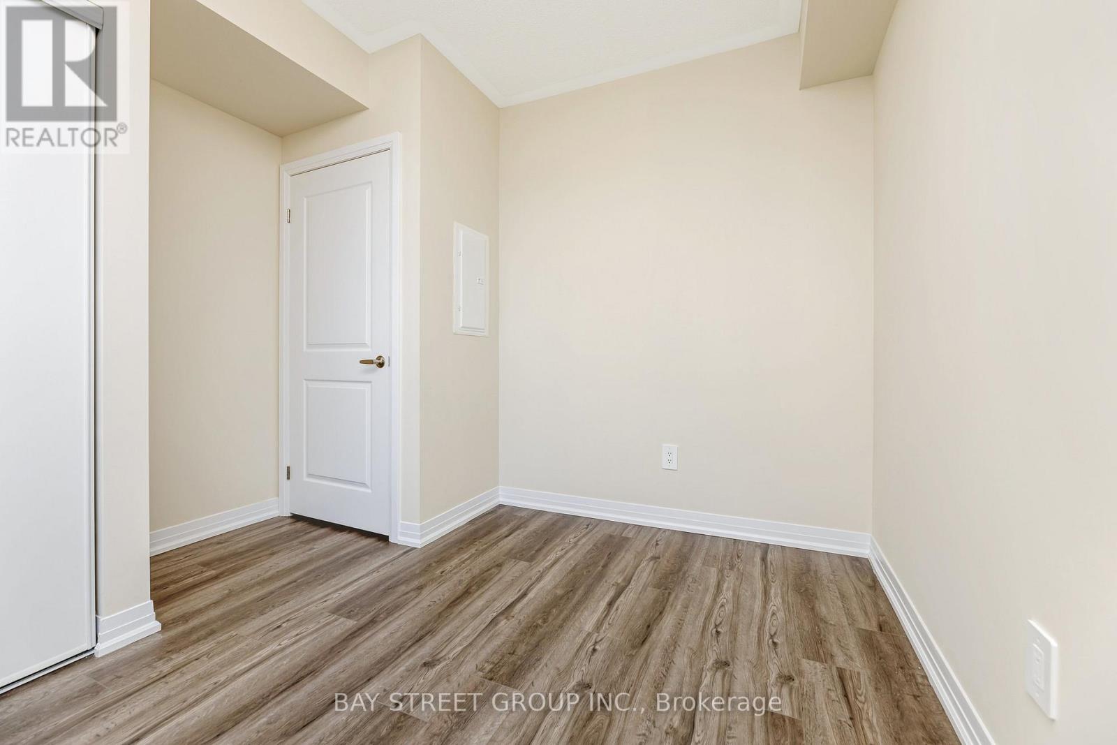 111 - 1573 Rose Way Property Photo 19