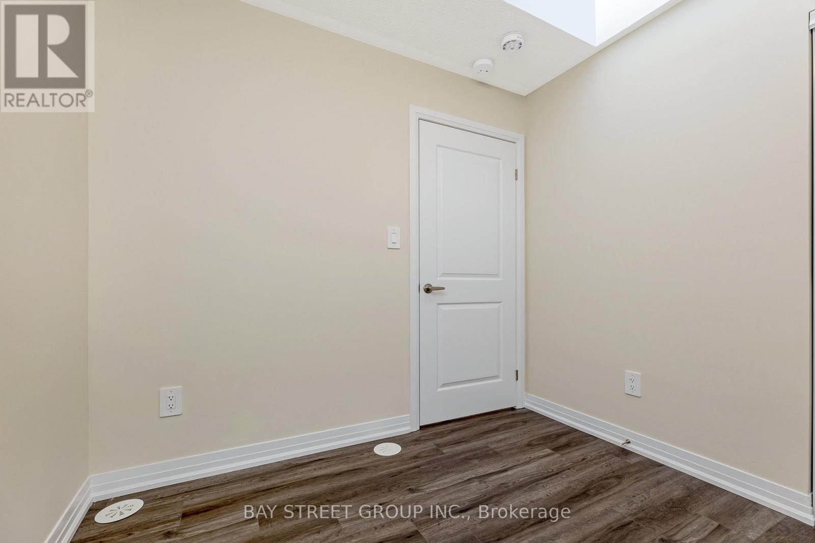 111 - 1573 Rose Way Property Photo 21