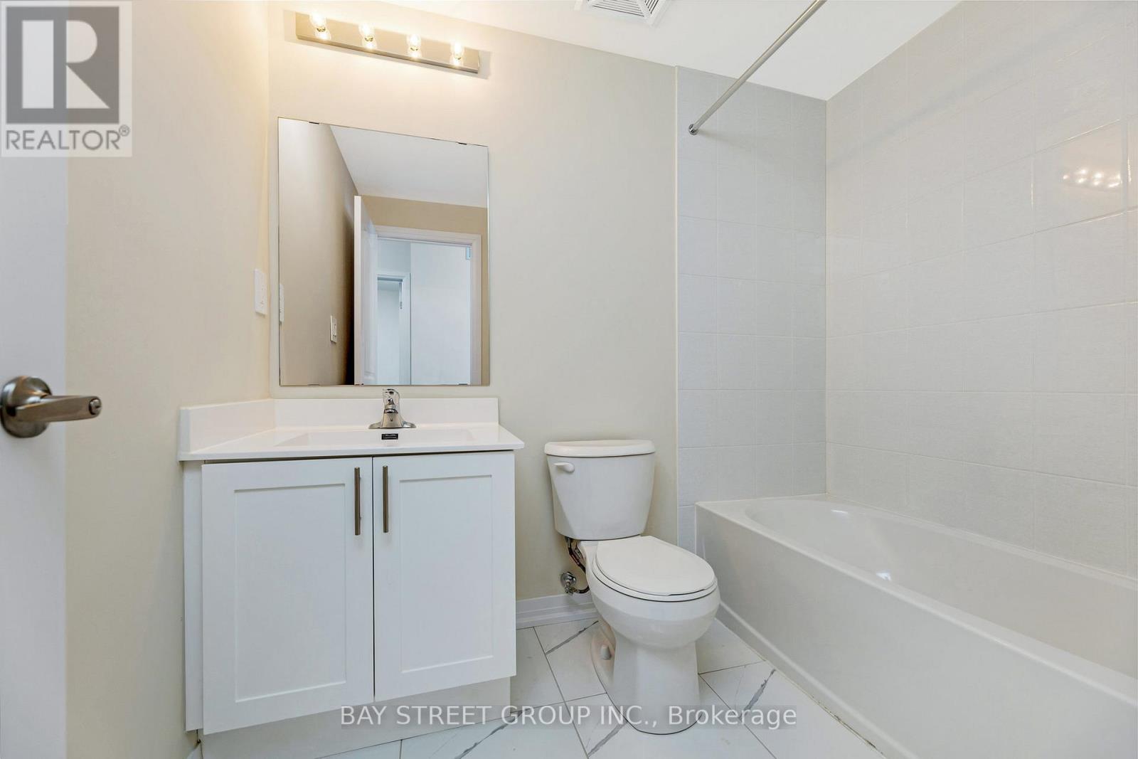 111 - 1573 Rose Way Property Photo 22