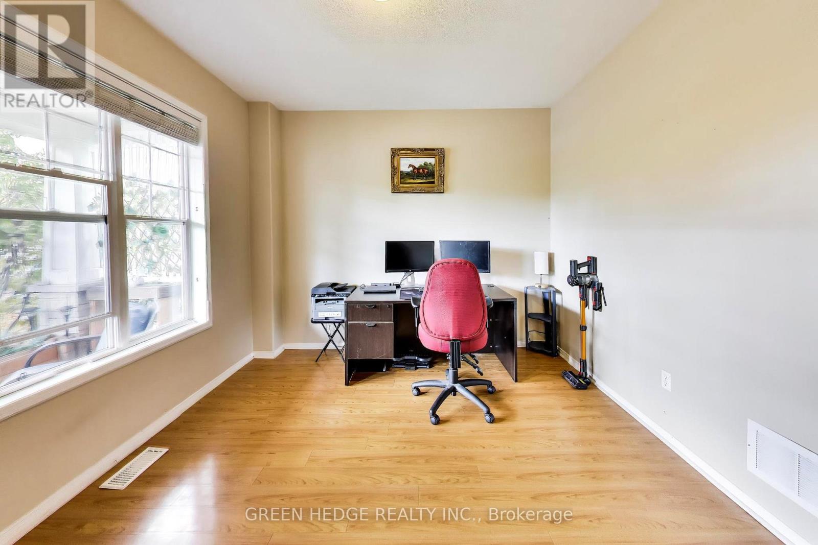 37 Hurst Street Property Photo 6