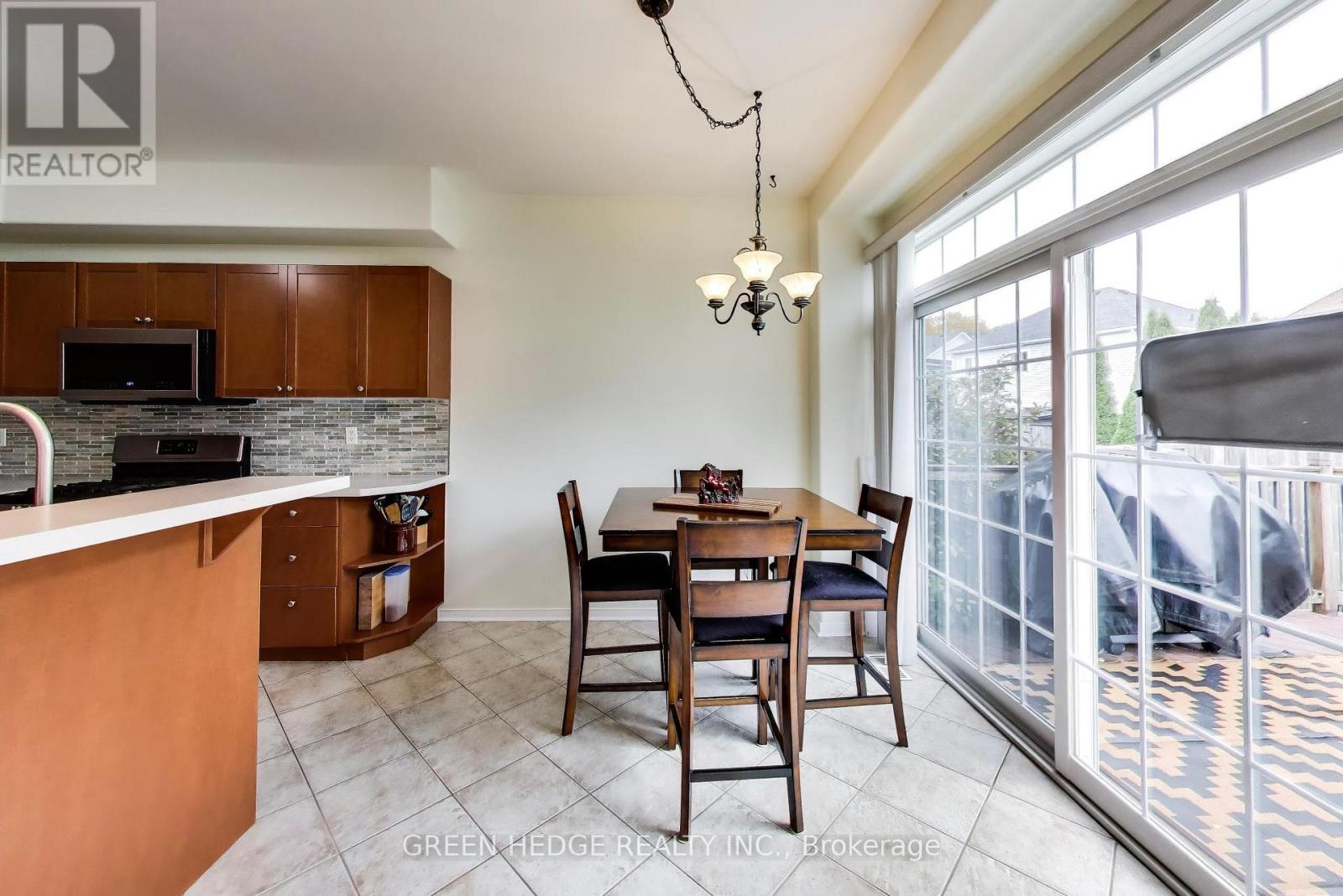 37 Hurst Street Property Photo 9