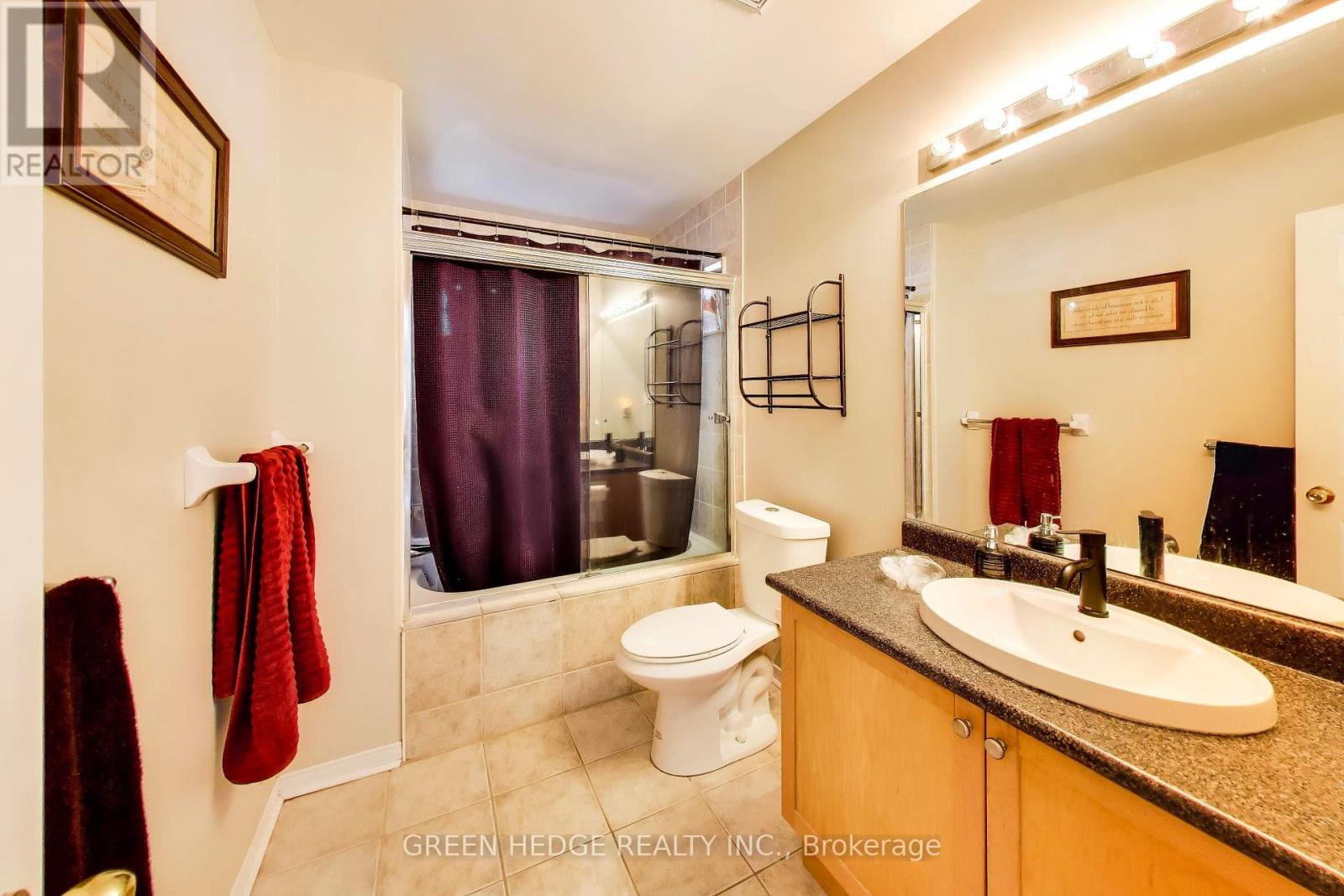 37 Hurst Street Property Photo 23