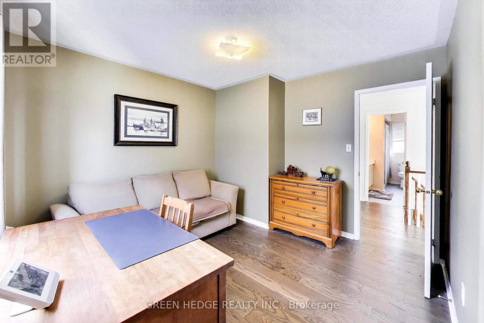 37 Hurst Street Property Photo 25