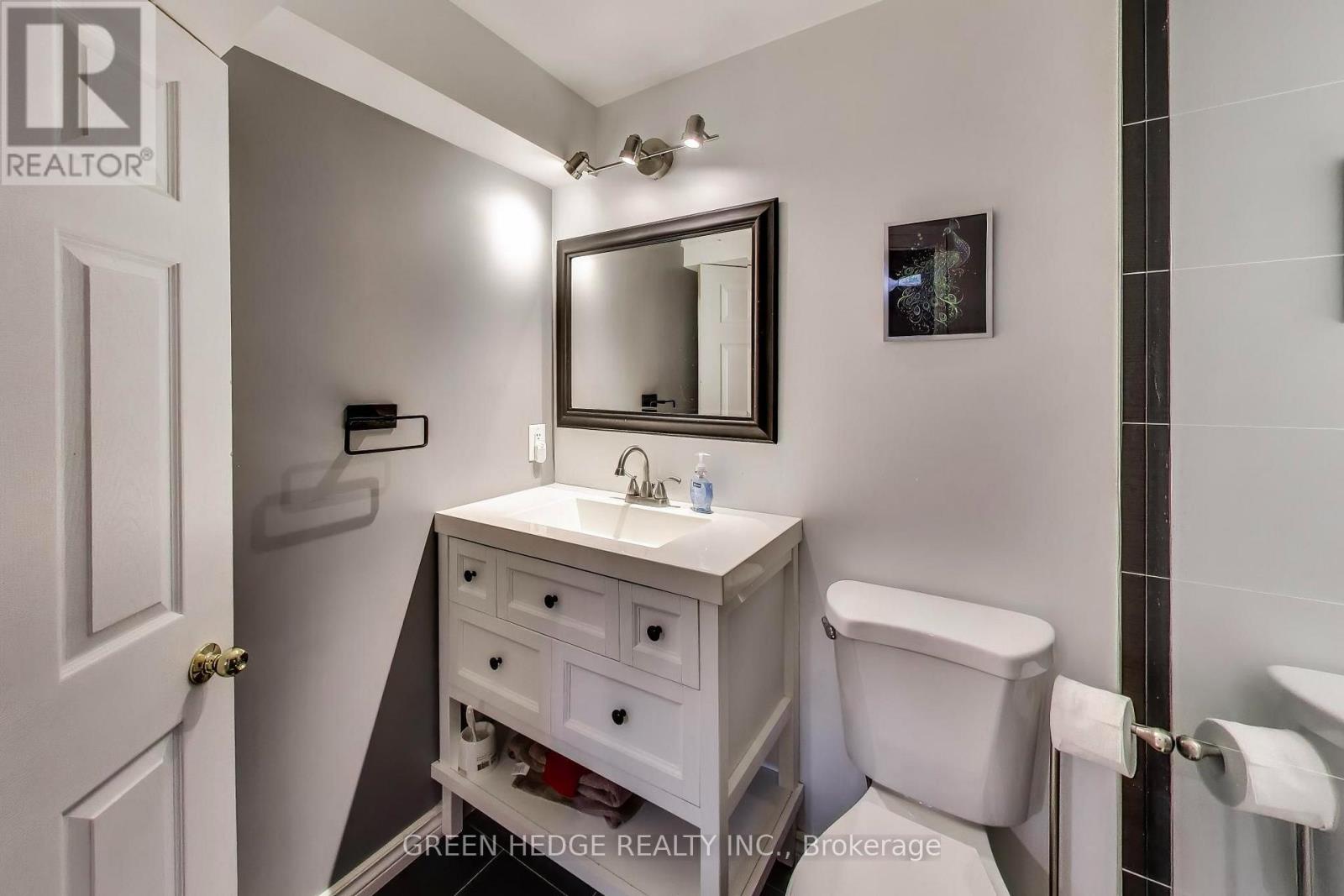 37 Hurst Street Property Photo 34