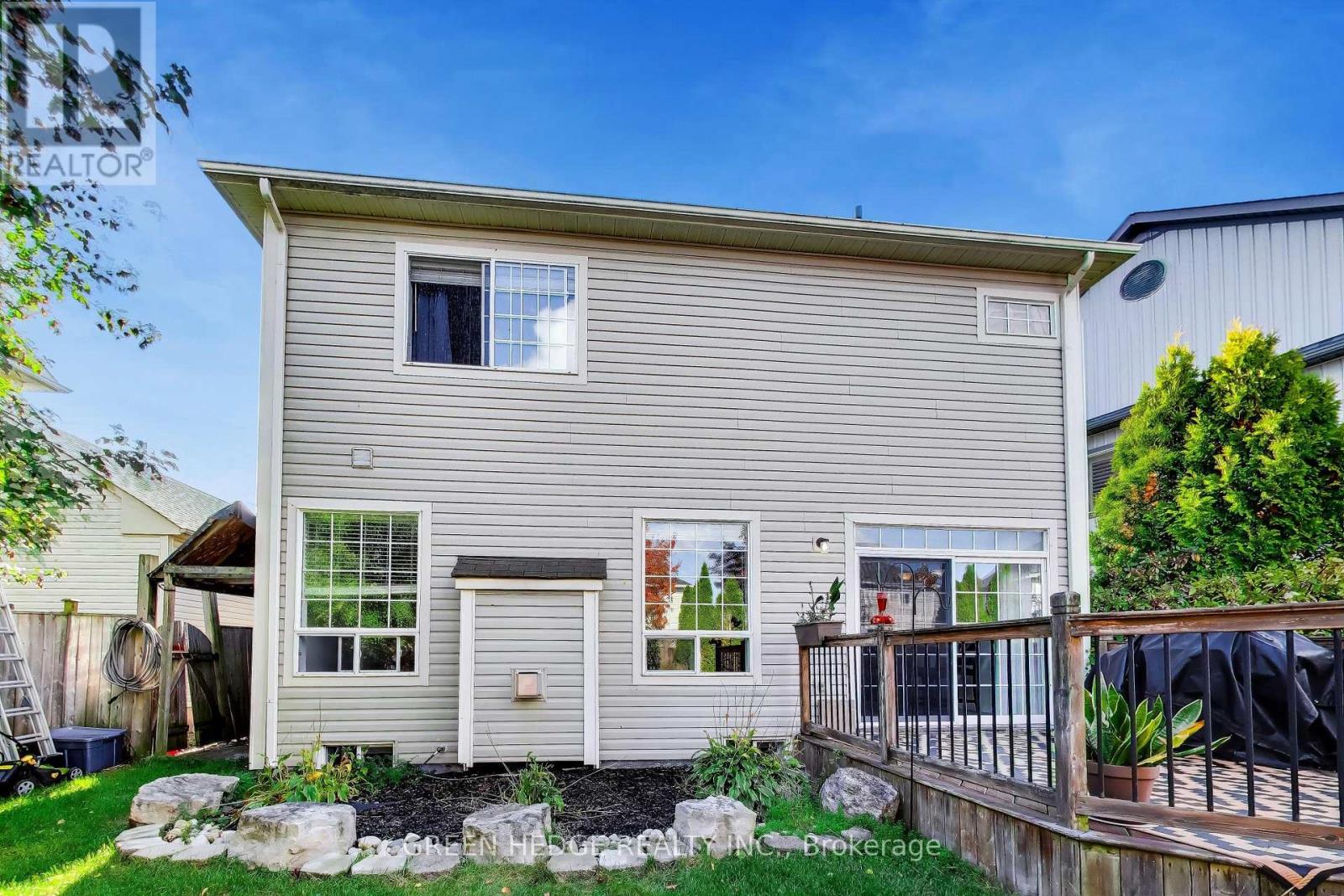 37 Hurst Street Property Photo 40