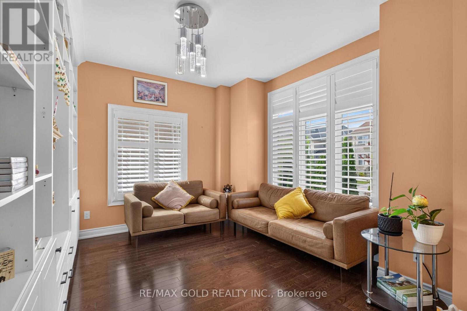 6 Ayrshire Court Property Photo 5