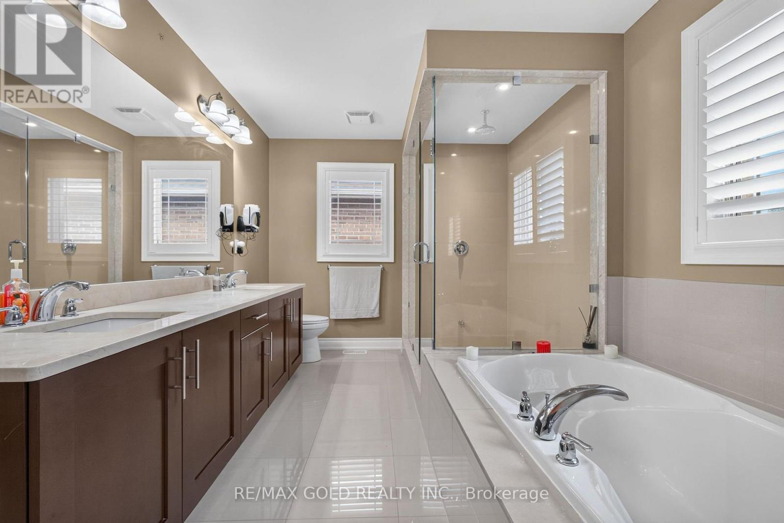 6 Ayrshire Court Property Photo 18
