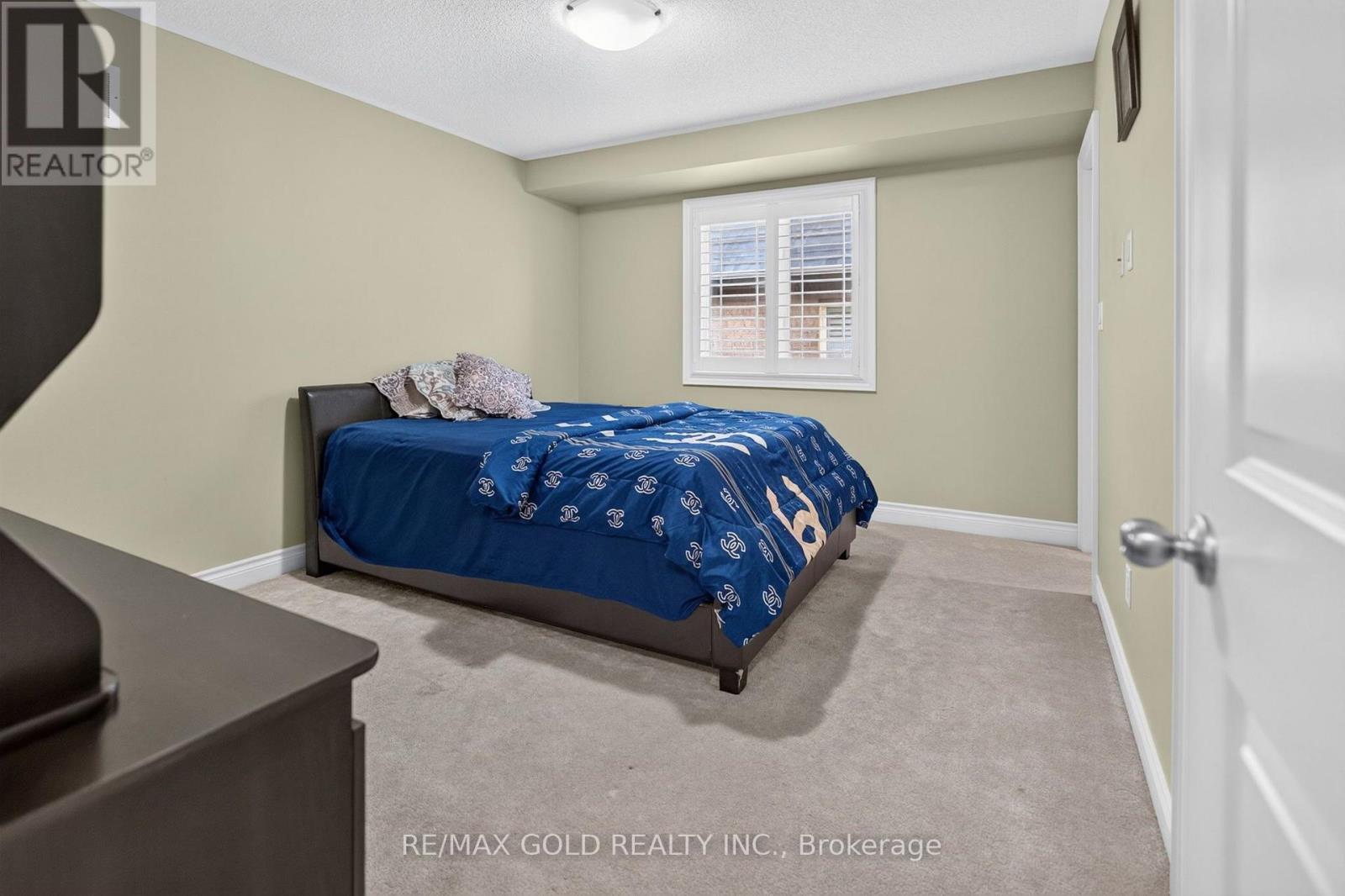 6 Ayrshire Court Property Photo 27