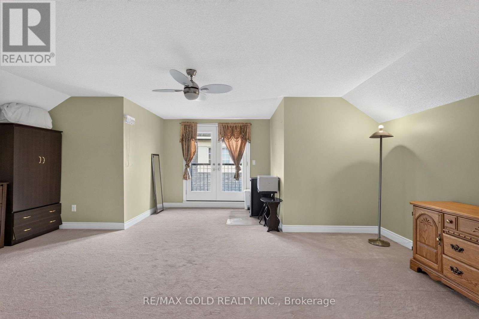 6 Ayrshire Court Property Photo 33