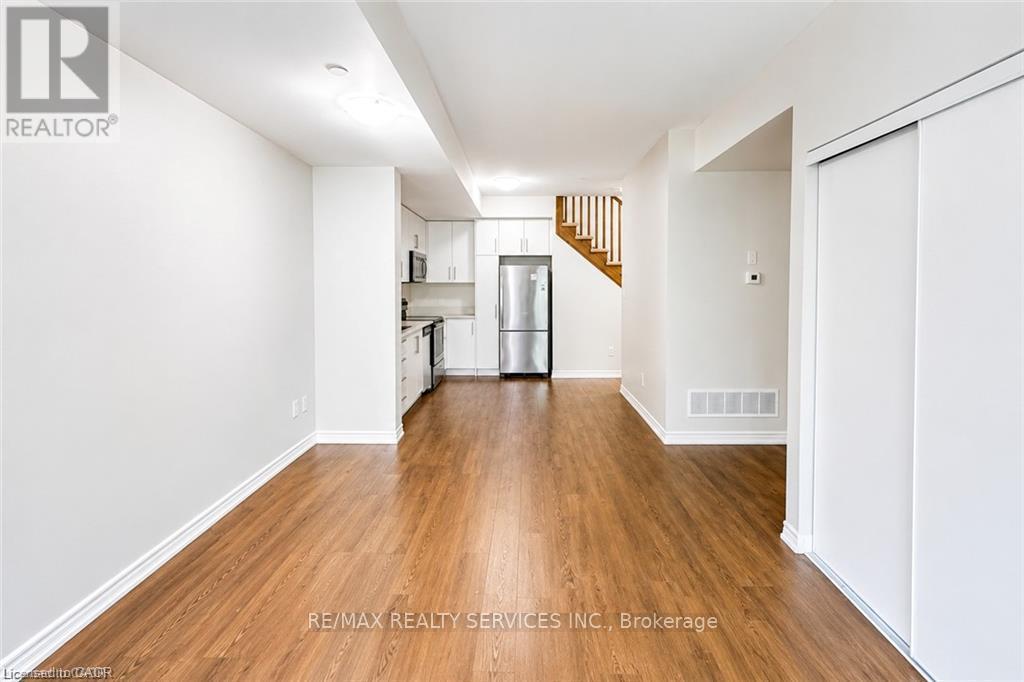 4 - 2205 Lillykin Street Property Photo 5