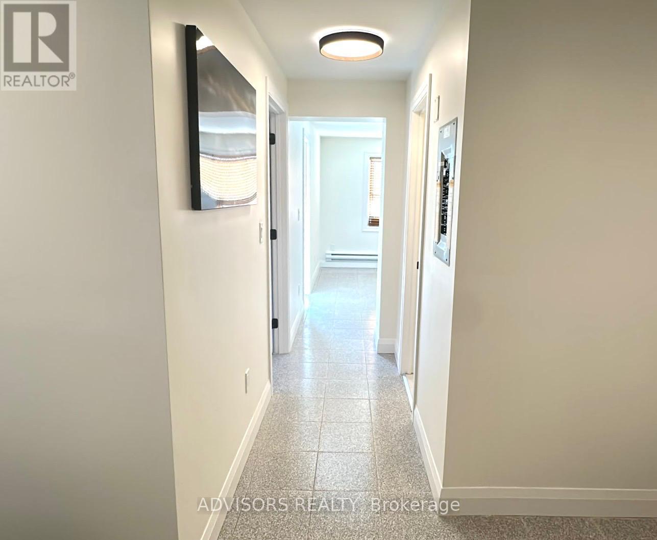 4 - 3717 Lakeshore Boulevard W Property Photo 10
