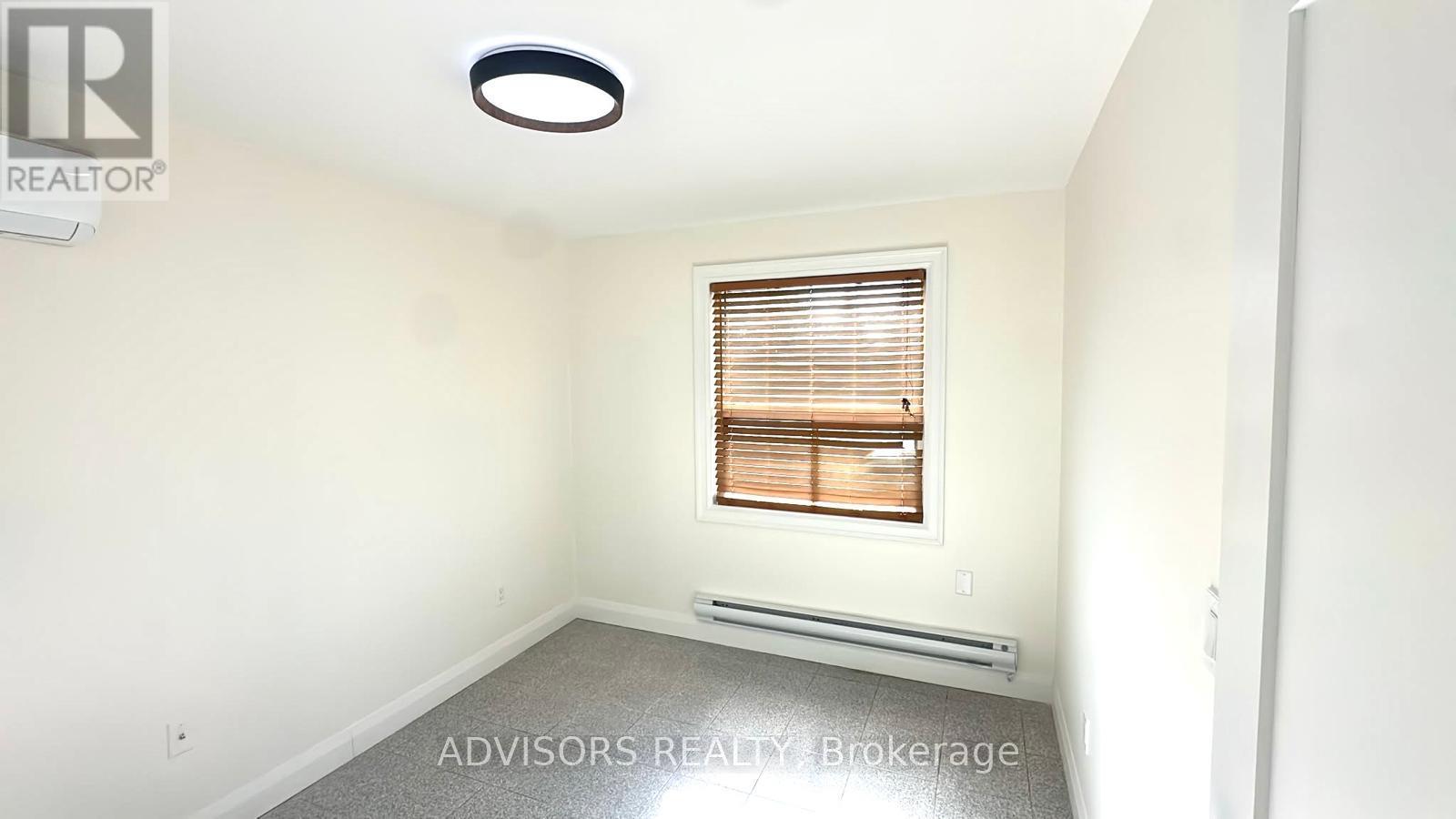4 - 3717 Lakeshore Boulevard W Property Photo 14