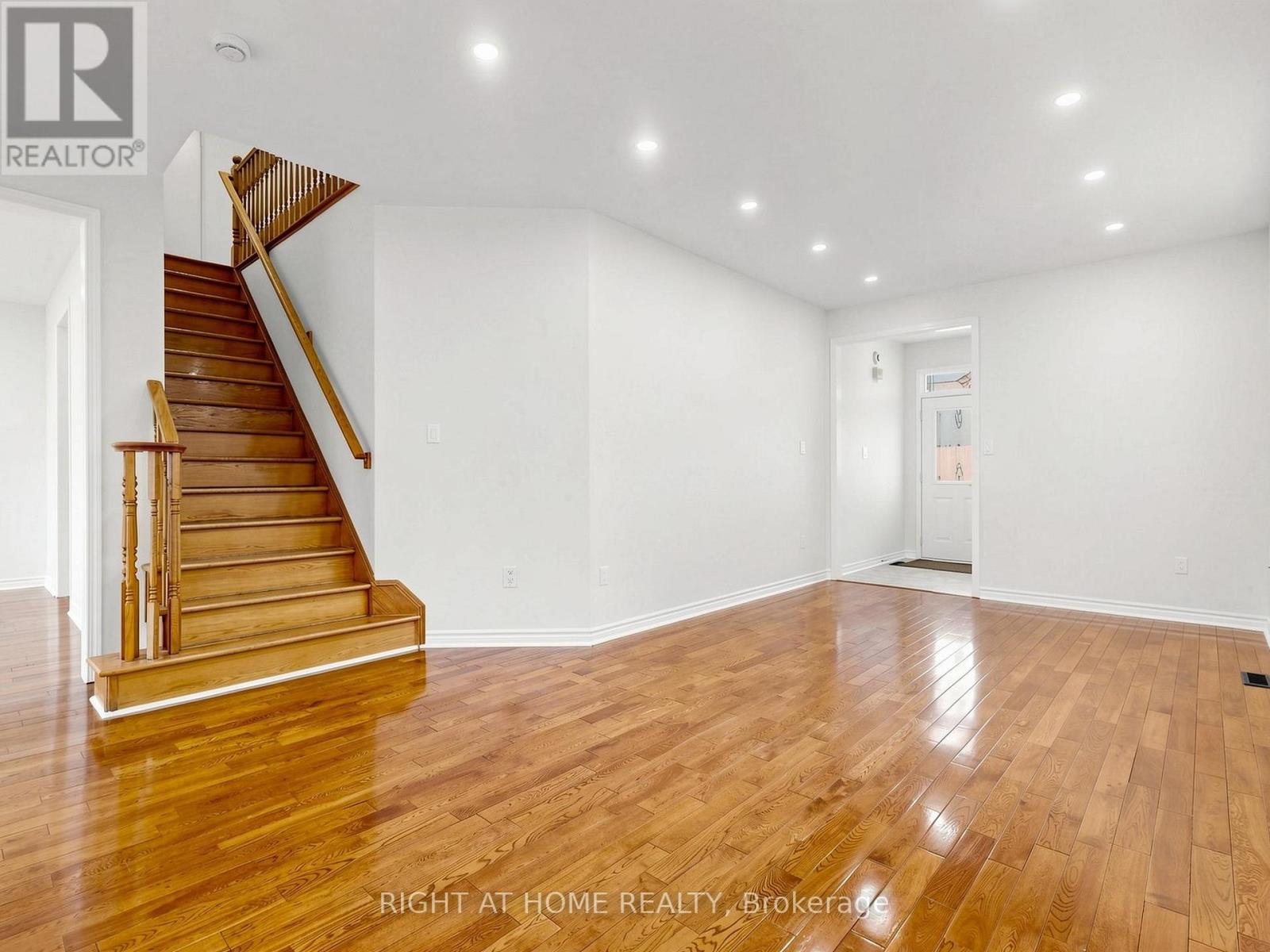 5817 Whitehorn Avenue Property Photo 6