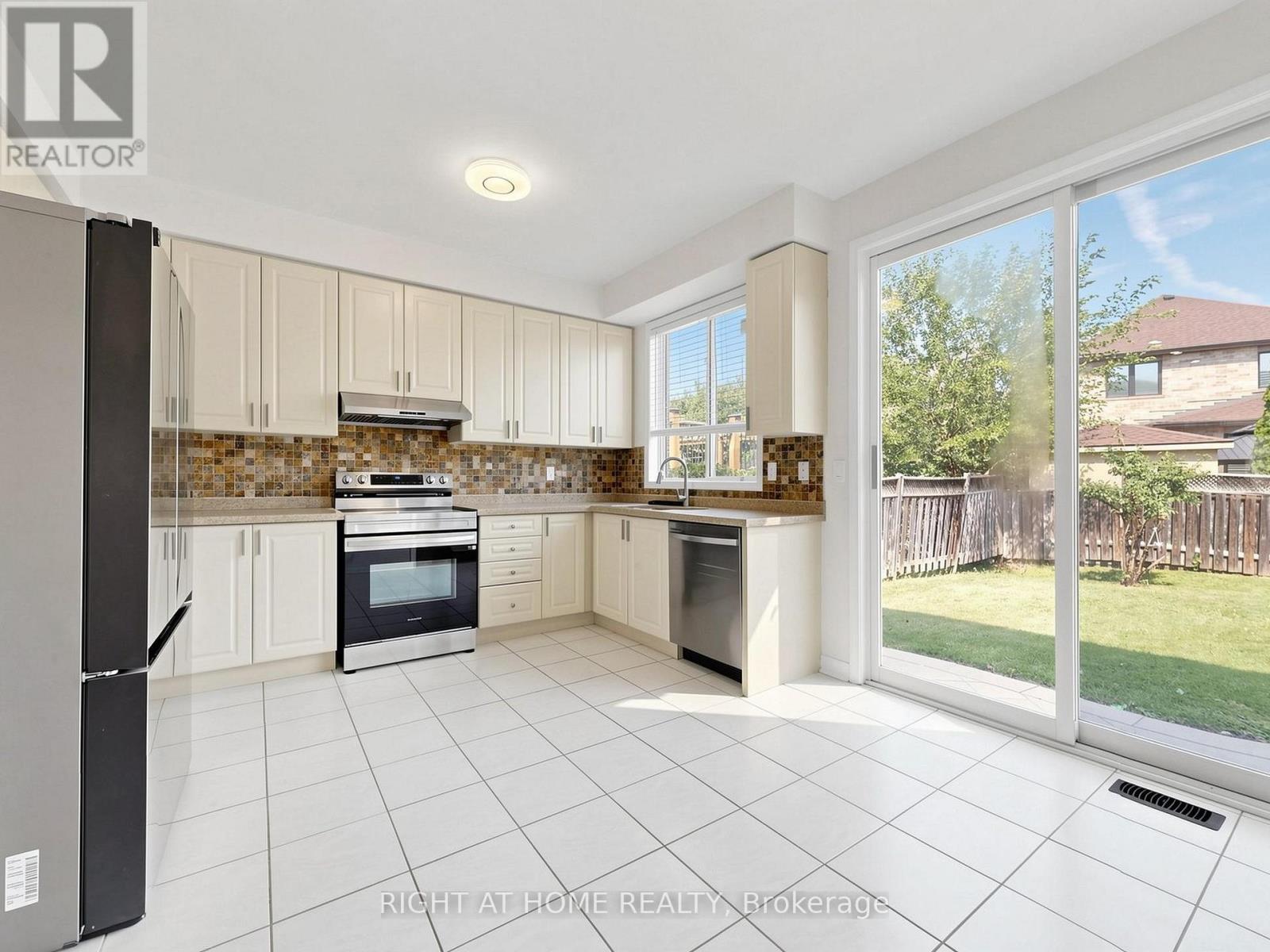 5817 Whitehorn Avenue Property Photo 14