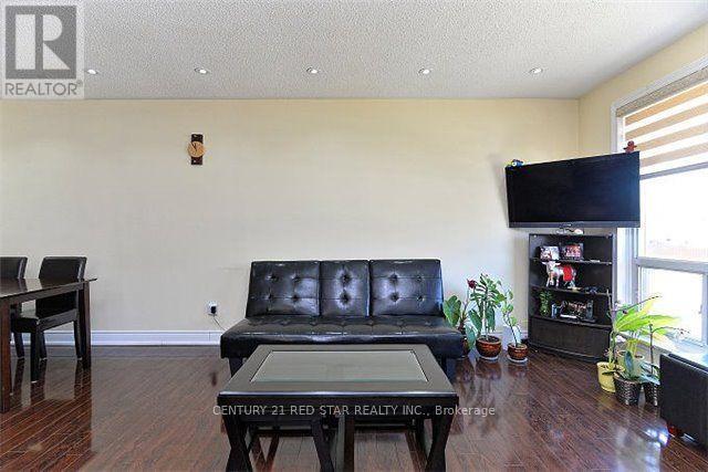 65 Newstead Crescent Property Photo 3