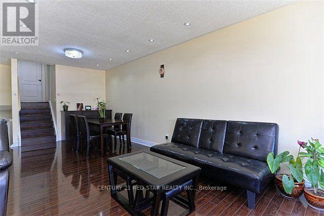 65 Newstead Crescent Property Photo 5