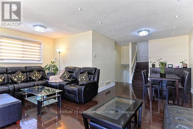 65 Newstead Crescent Property Photo 6
