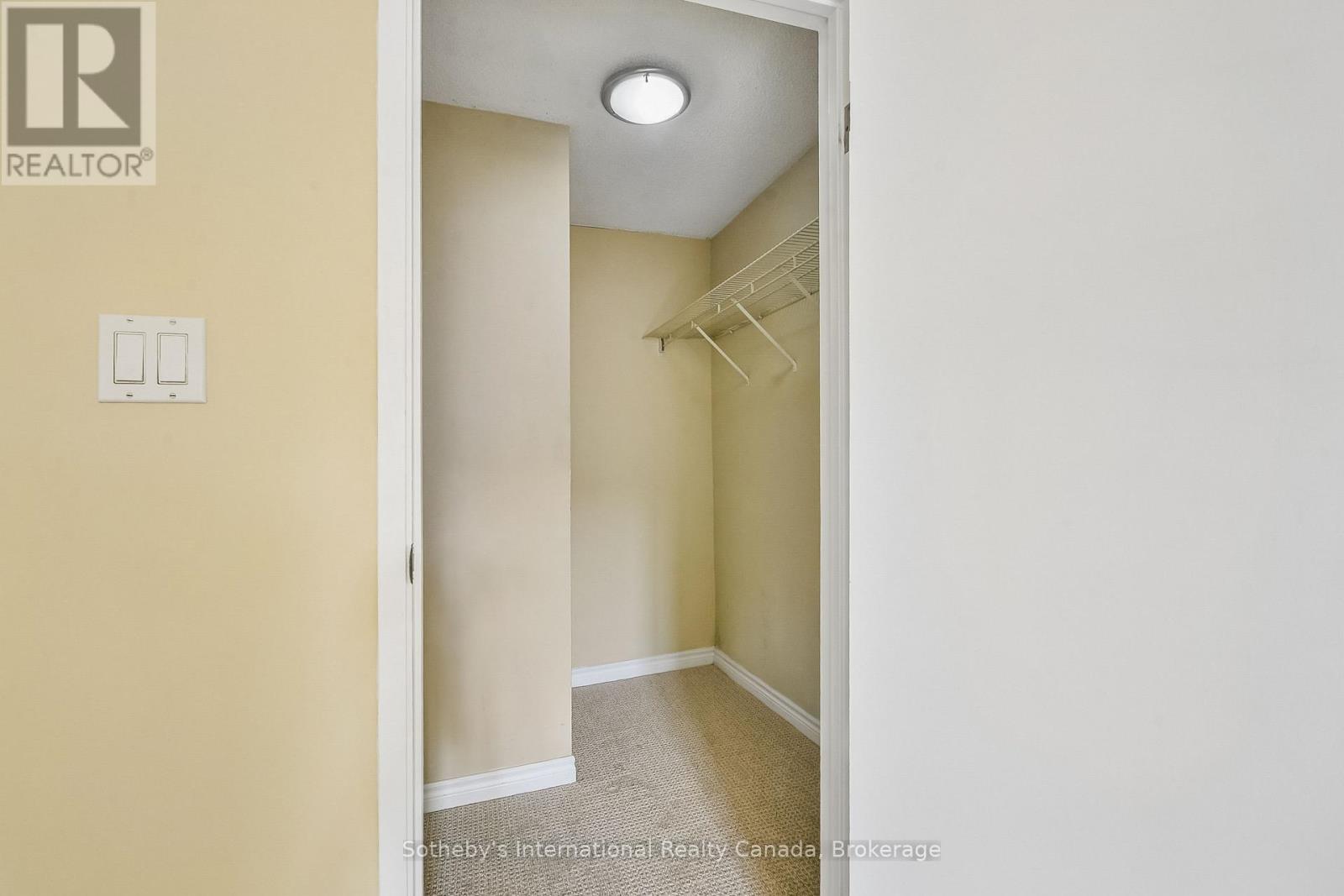 434 - 1450 Glen Abbey Gate Property Photo 13