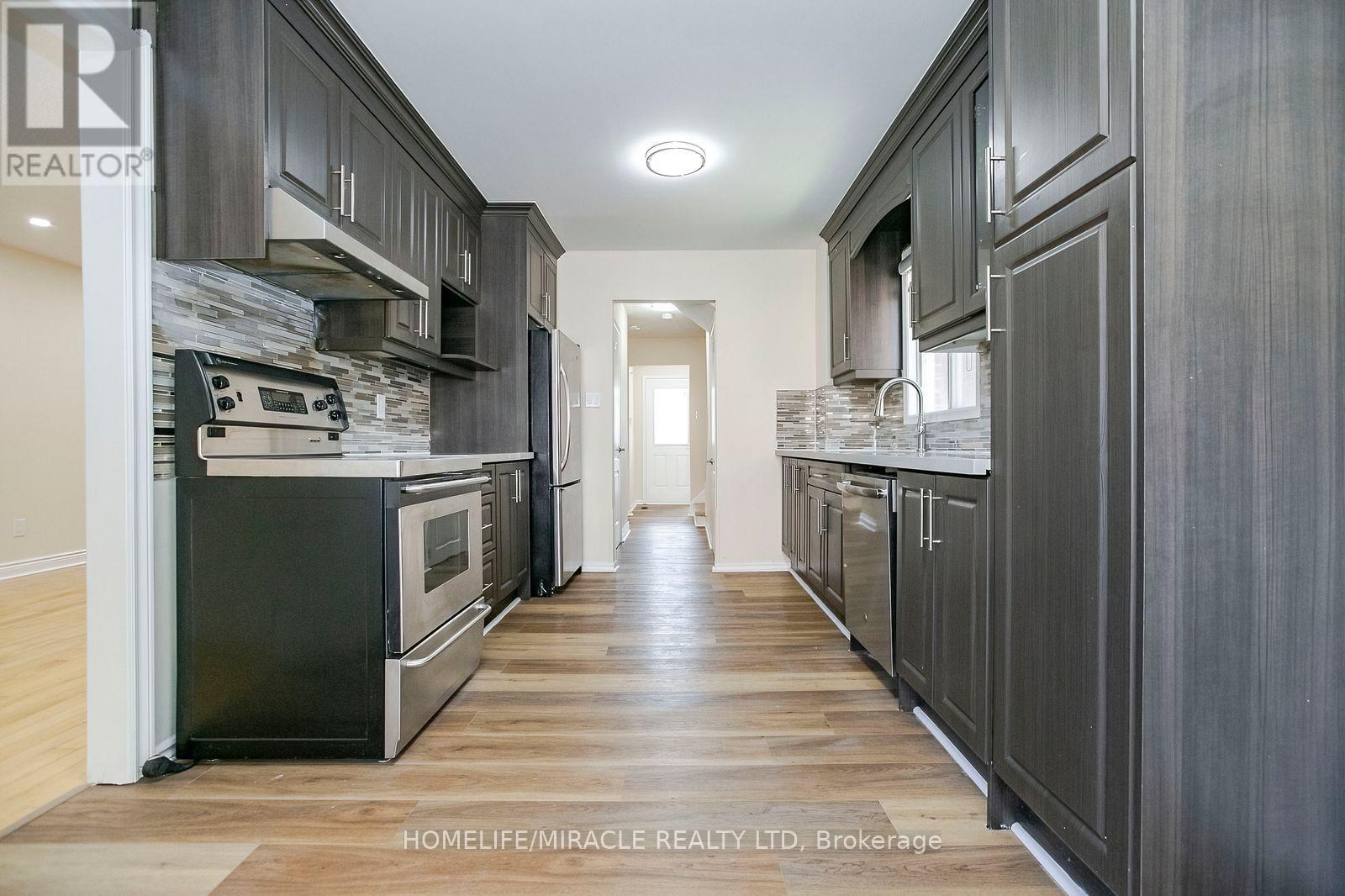 33 Adam Street Property Photo 9