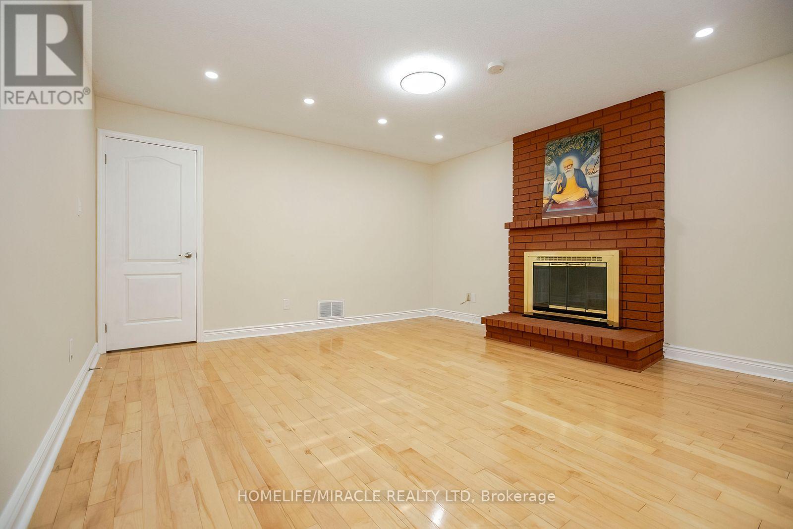 33 Adam Street Property Photo 17