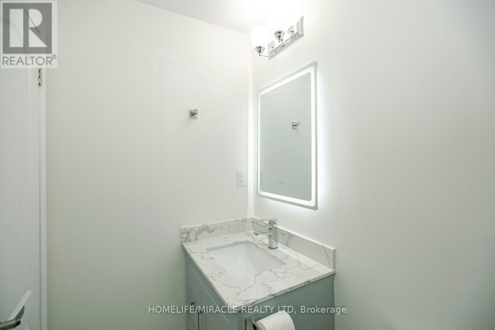 33 Adam Street Property Photo 27