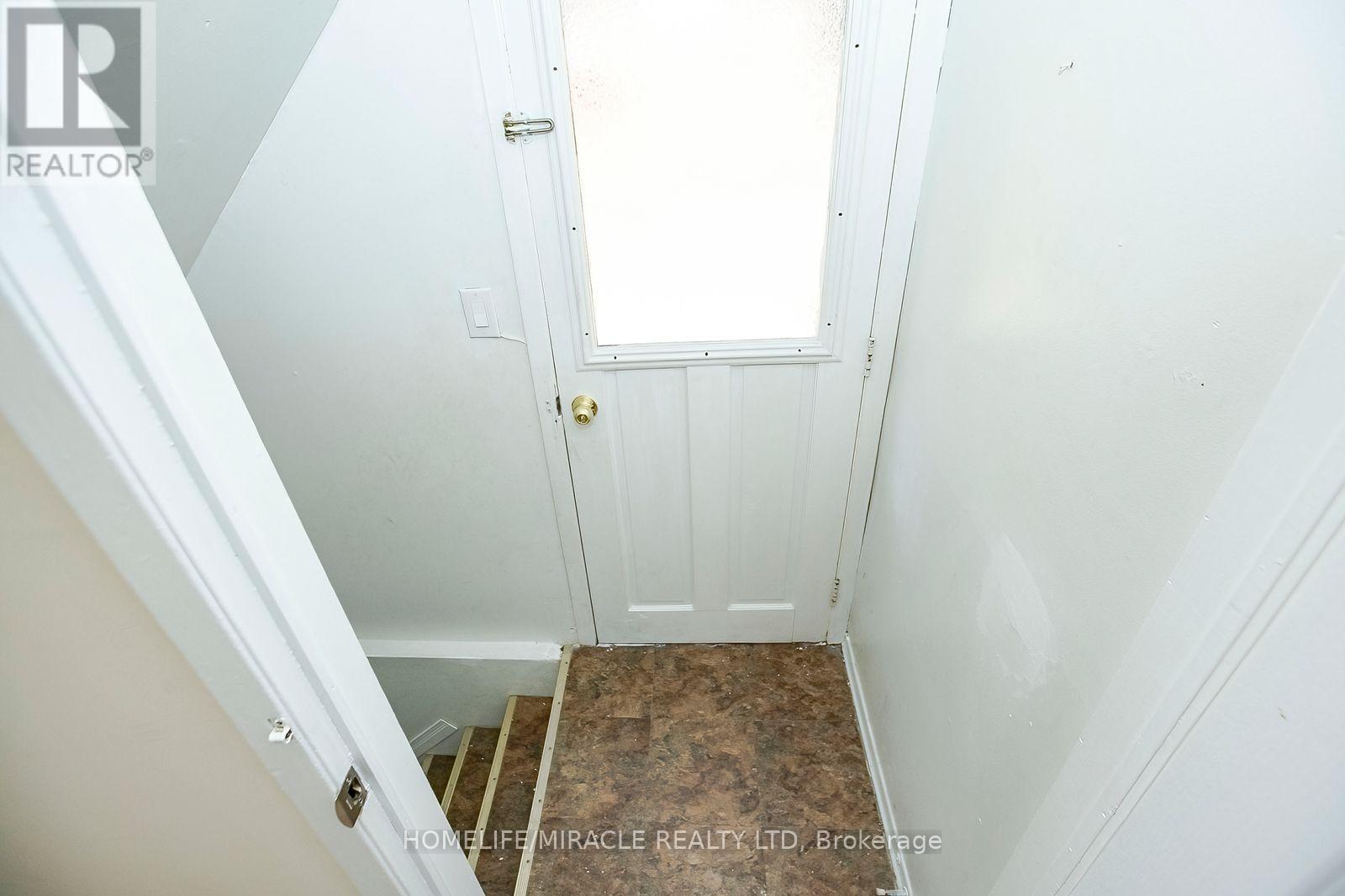 33 Adam Street Property Photo 36
