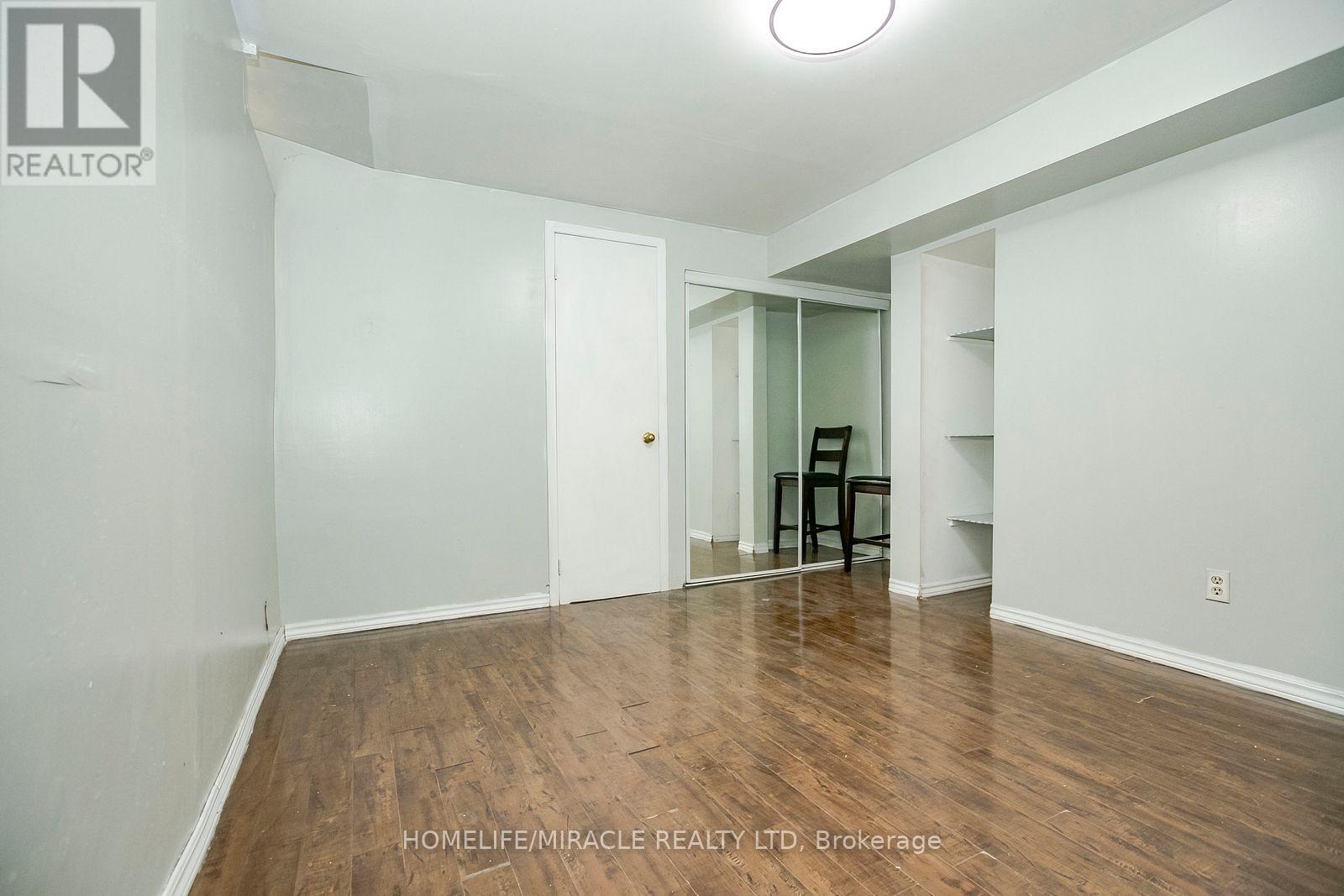 33 Adam Street Property Photo 38