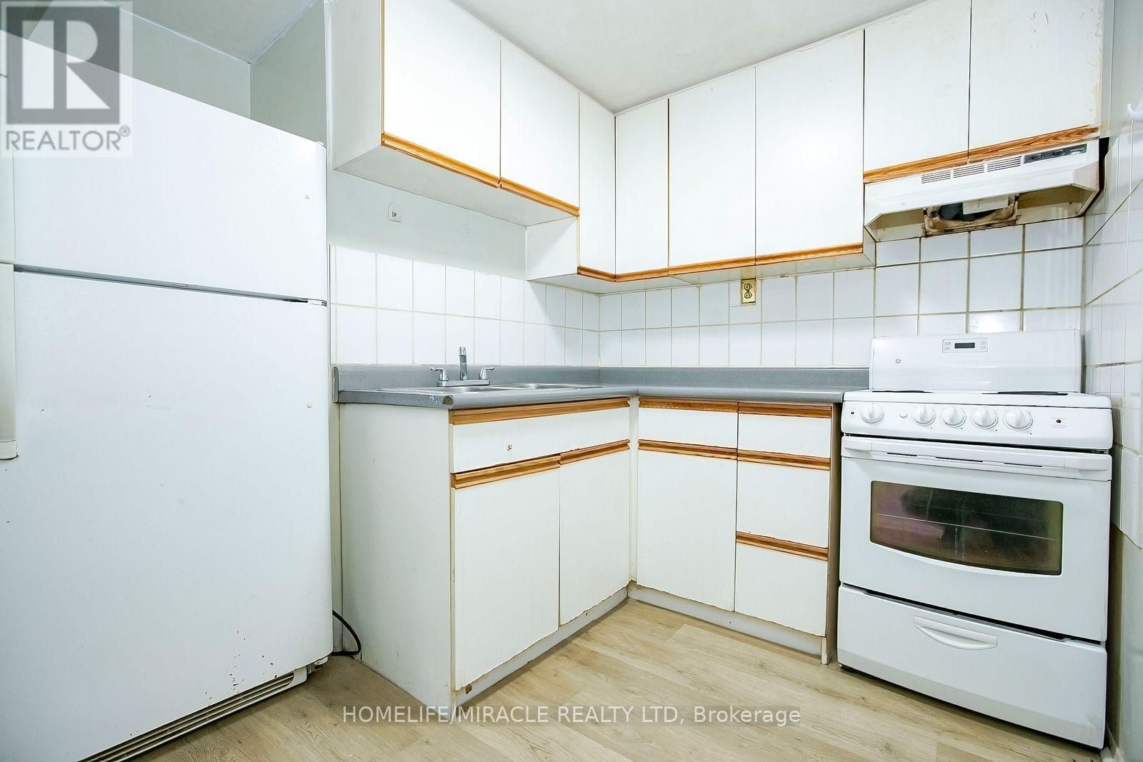 33 Adam Street Property Photo 44