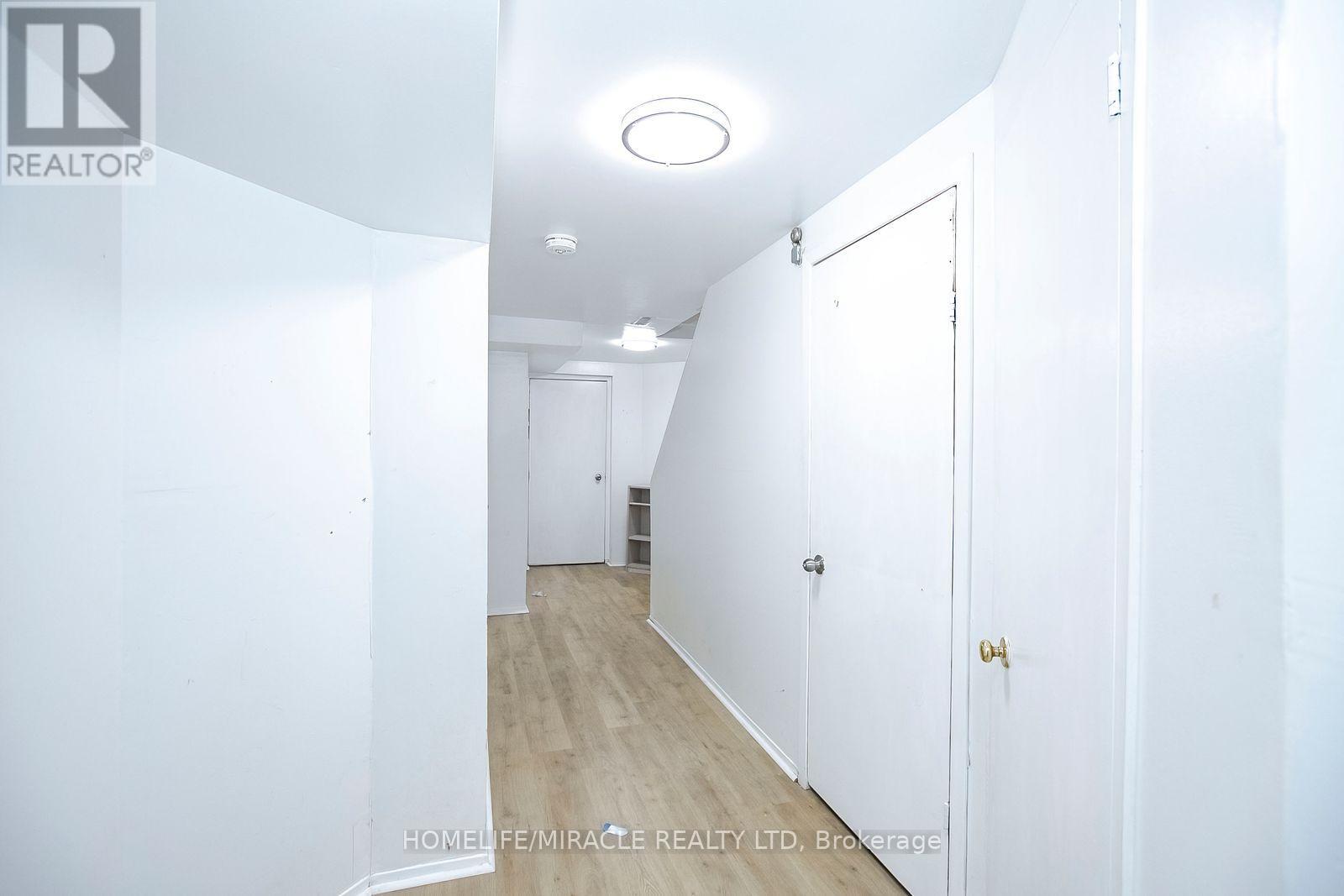 33 Adam Street Property Photo 46