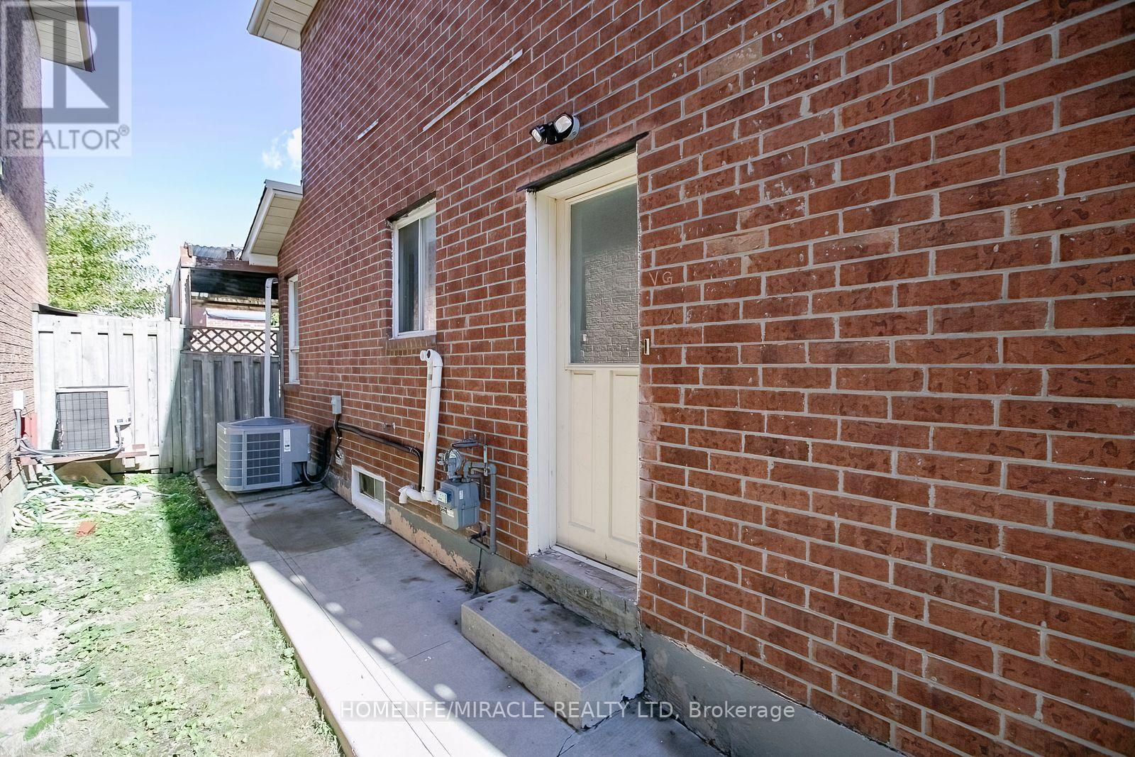 33 Adam Street Property Photo 50