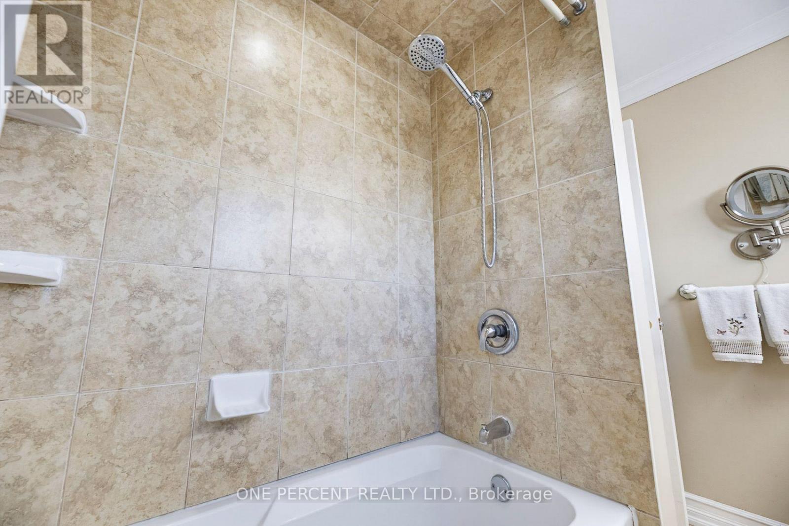 51 Courtleigh Square Property Photo 18