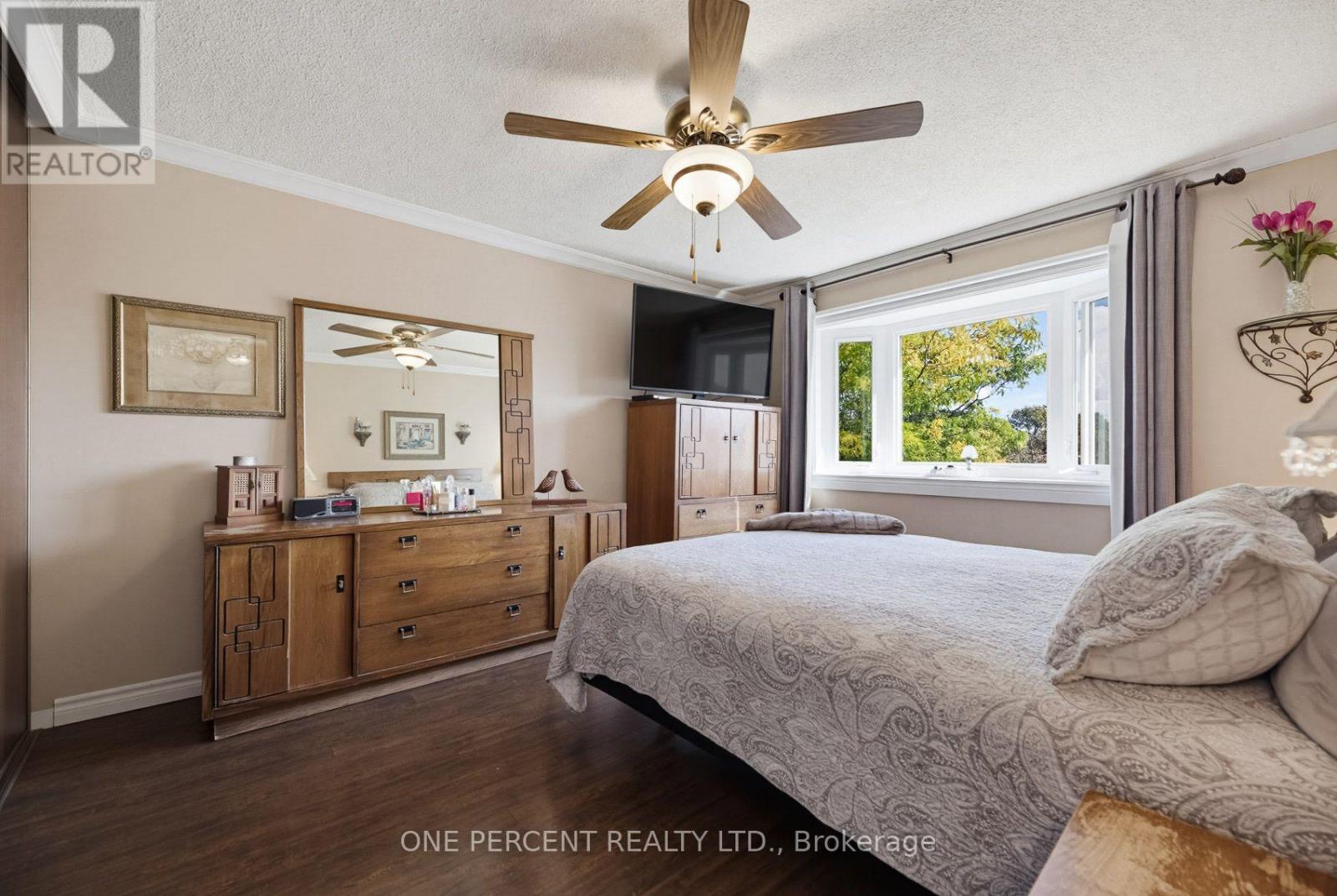 51 Courtleigh Square Property Photo 19