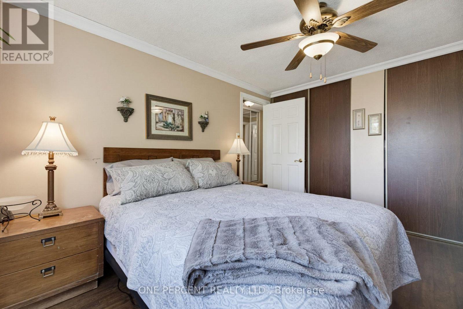 51 Courtleigh Square Property Photo 21