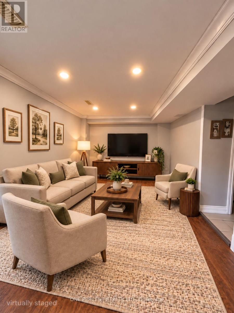 51 Courtleigh Square Property Photo 27