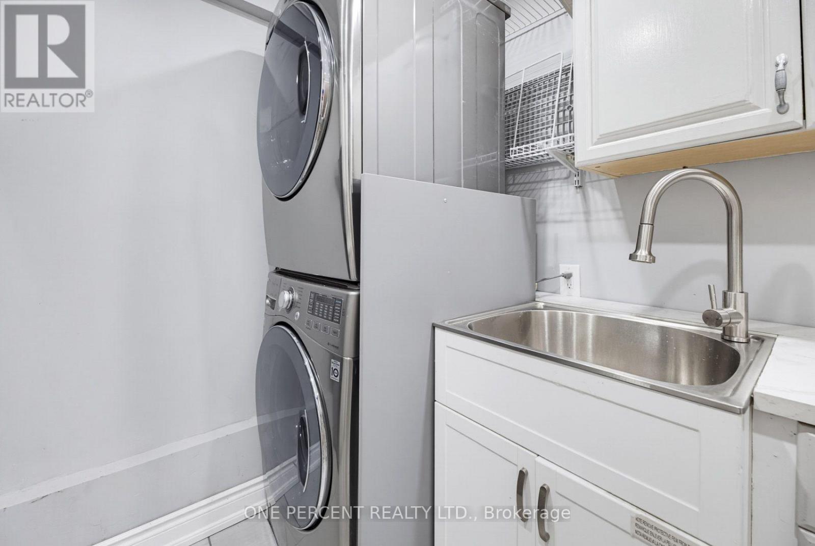 51 Courtleigh Square Property Photo 32