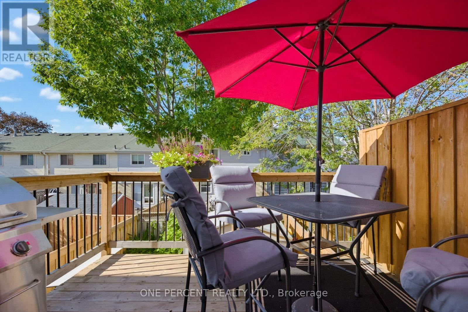51 Courtleigh Square Property Photo 37