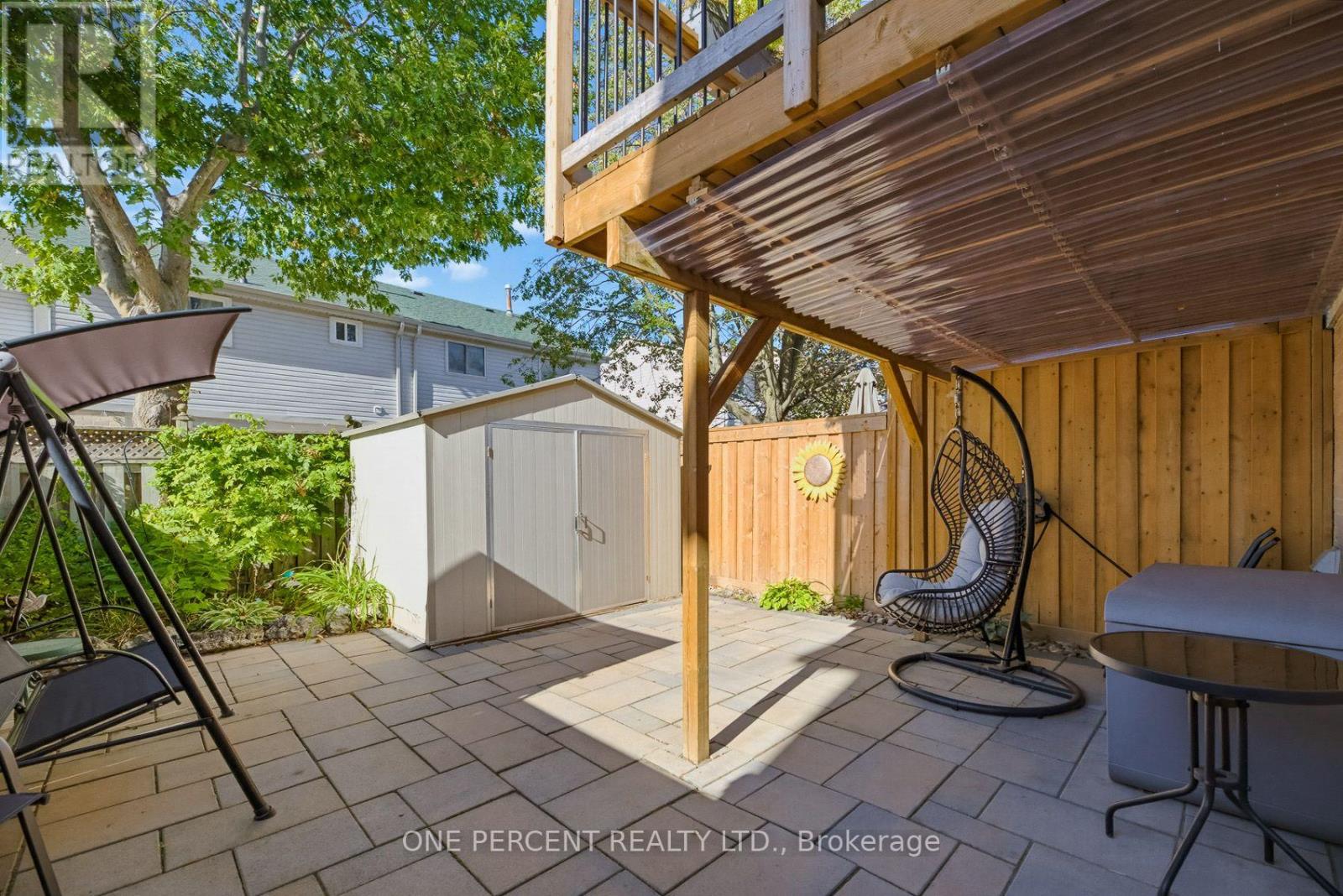 51 Courtleigh Square Property Photo 40