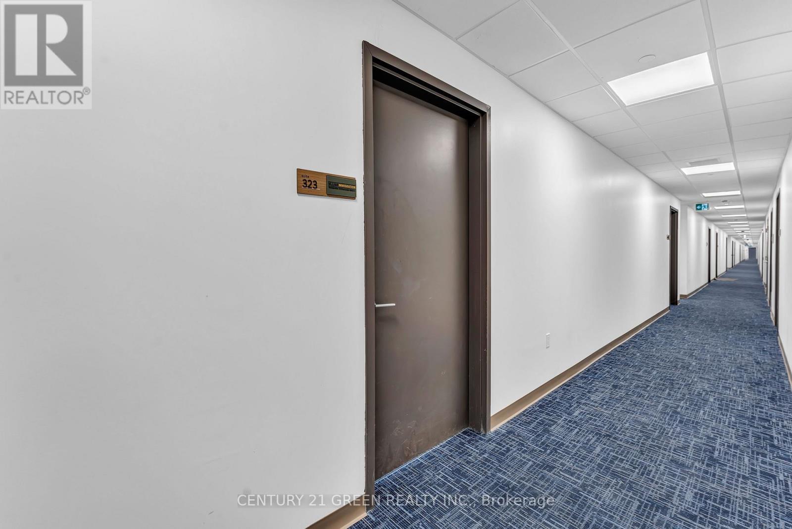 323 - 998 Martin Grove Road Property Photo 6