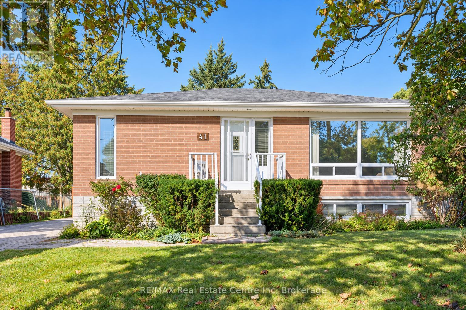 41 PRINCE CHARLES STREET Property Photo 1