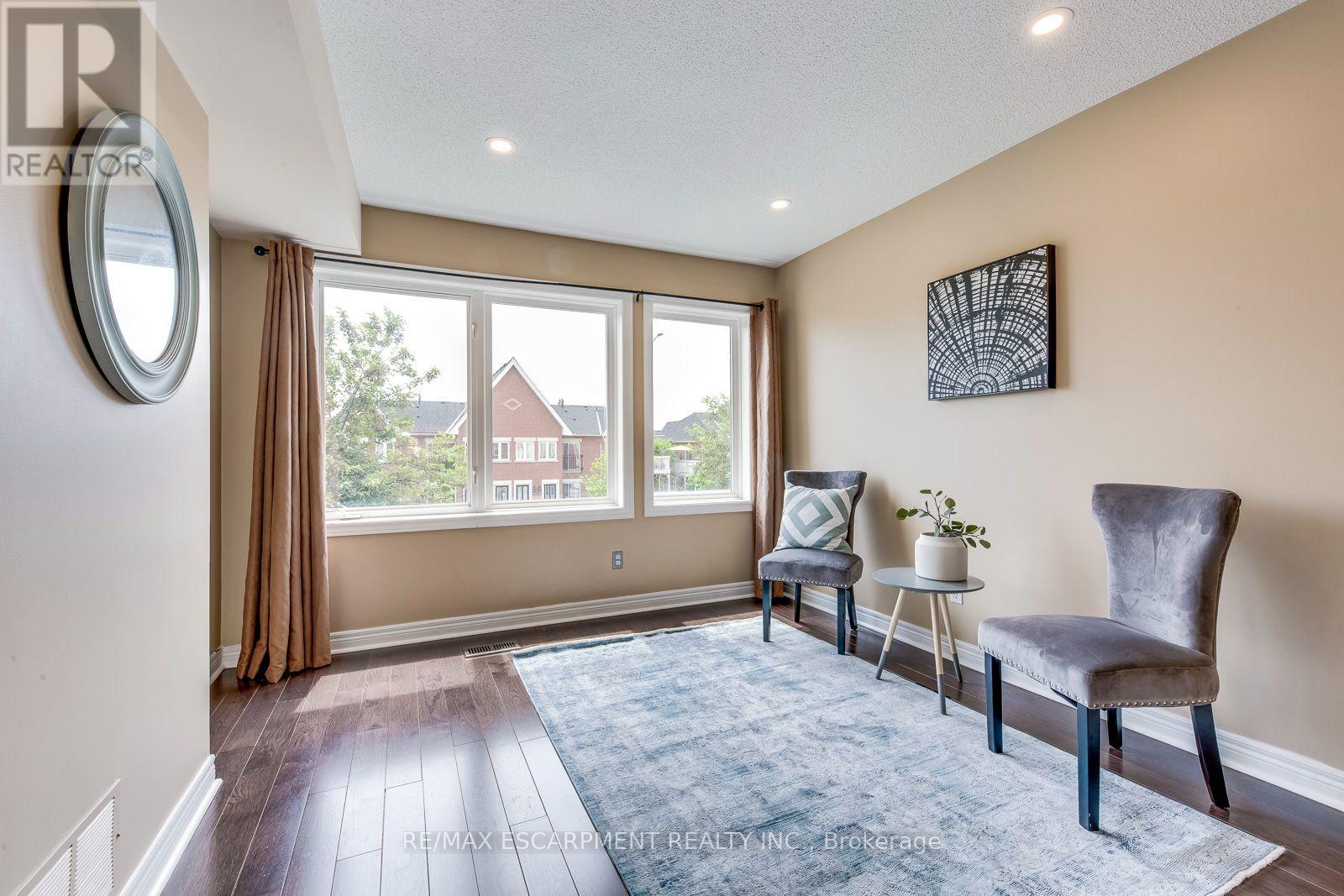51 - 1751 Lampman Avenue Property Photo 13