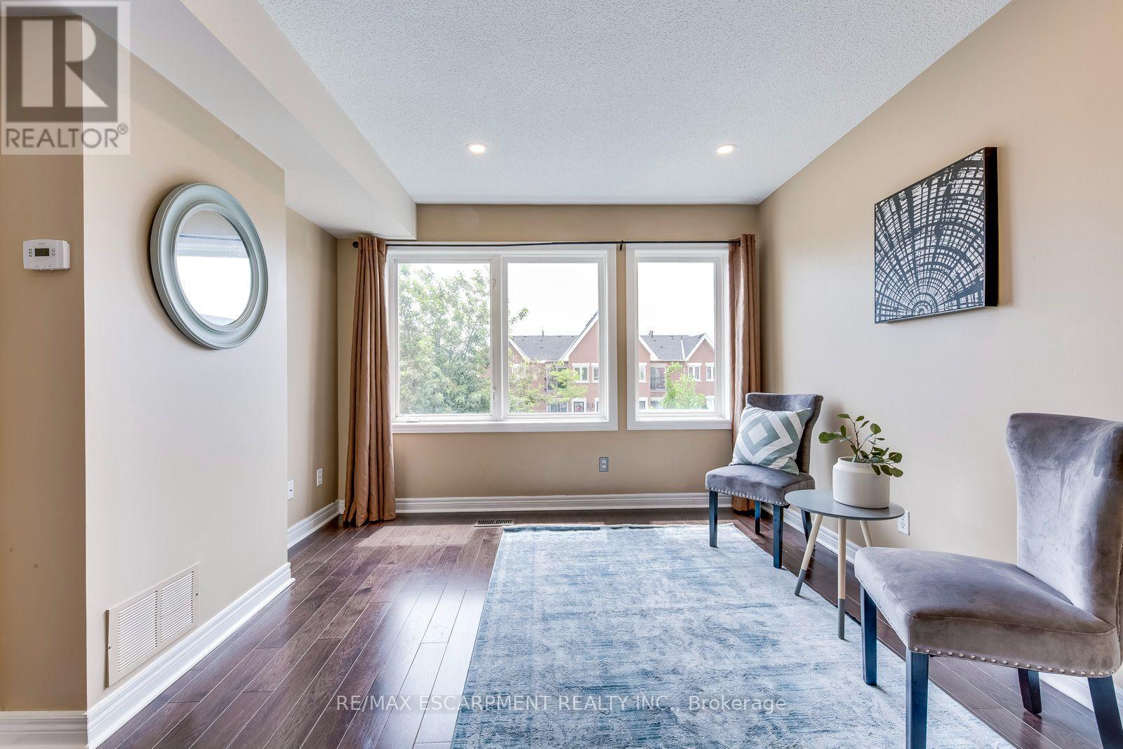 51 - 1751 Lampman Avenue Property Photo 14