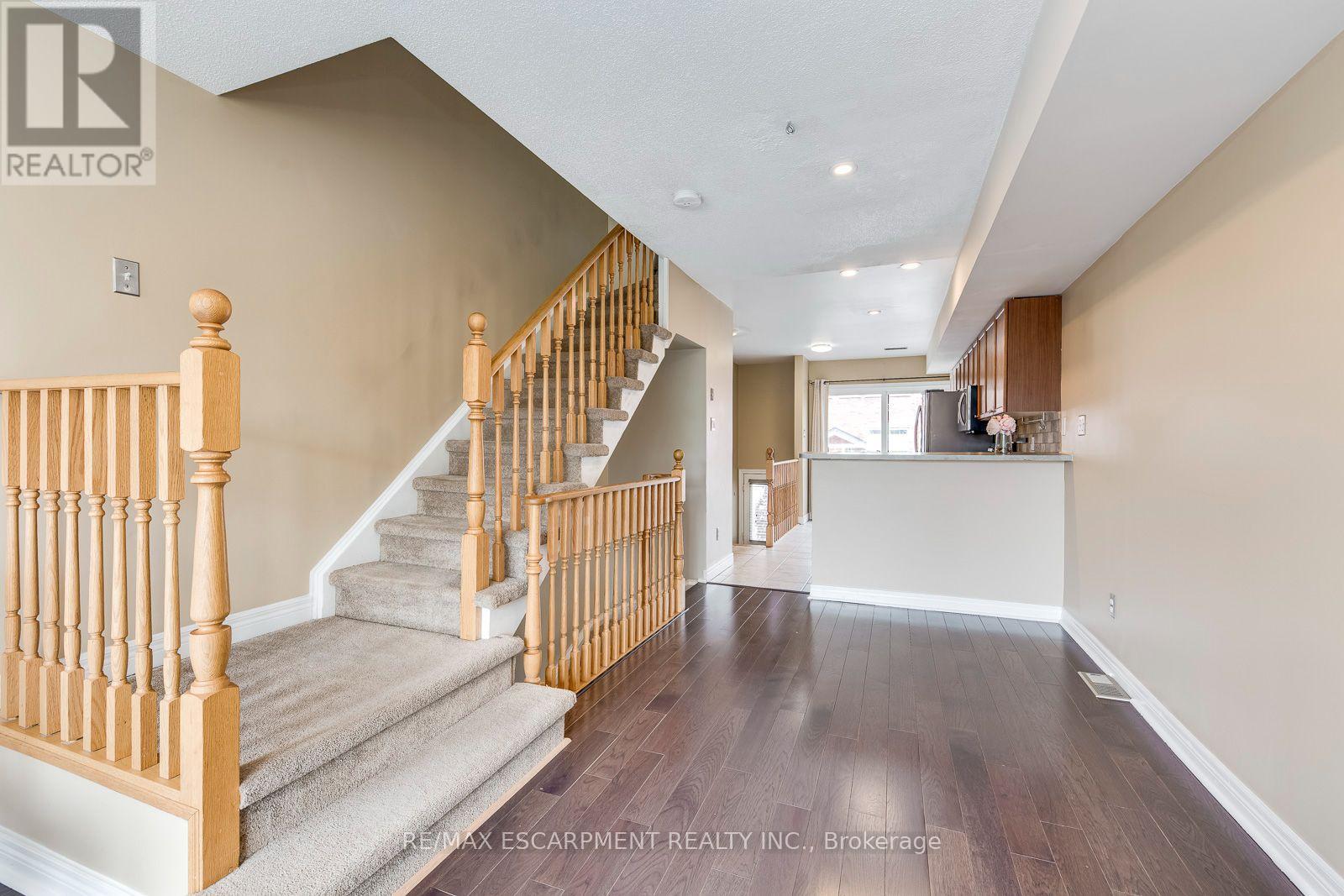 51 - 1751 Lampman Avenue Property Photo 16