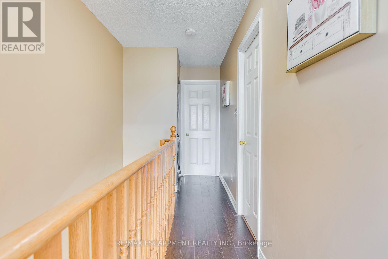 51 - 1751 Lampman Avenue Property Photo 18