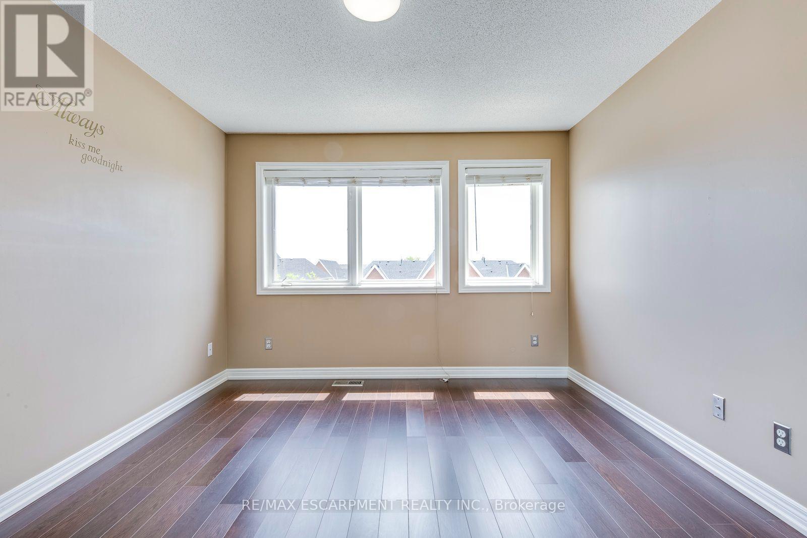 51 - 1751 Lampman Avenue Property Photo 22