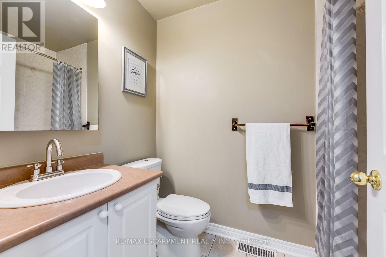 51 - 1751 Lampman Avenue Property Photo 24